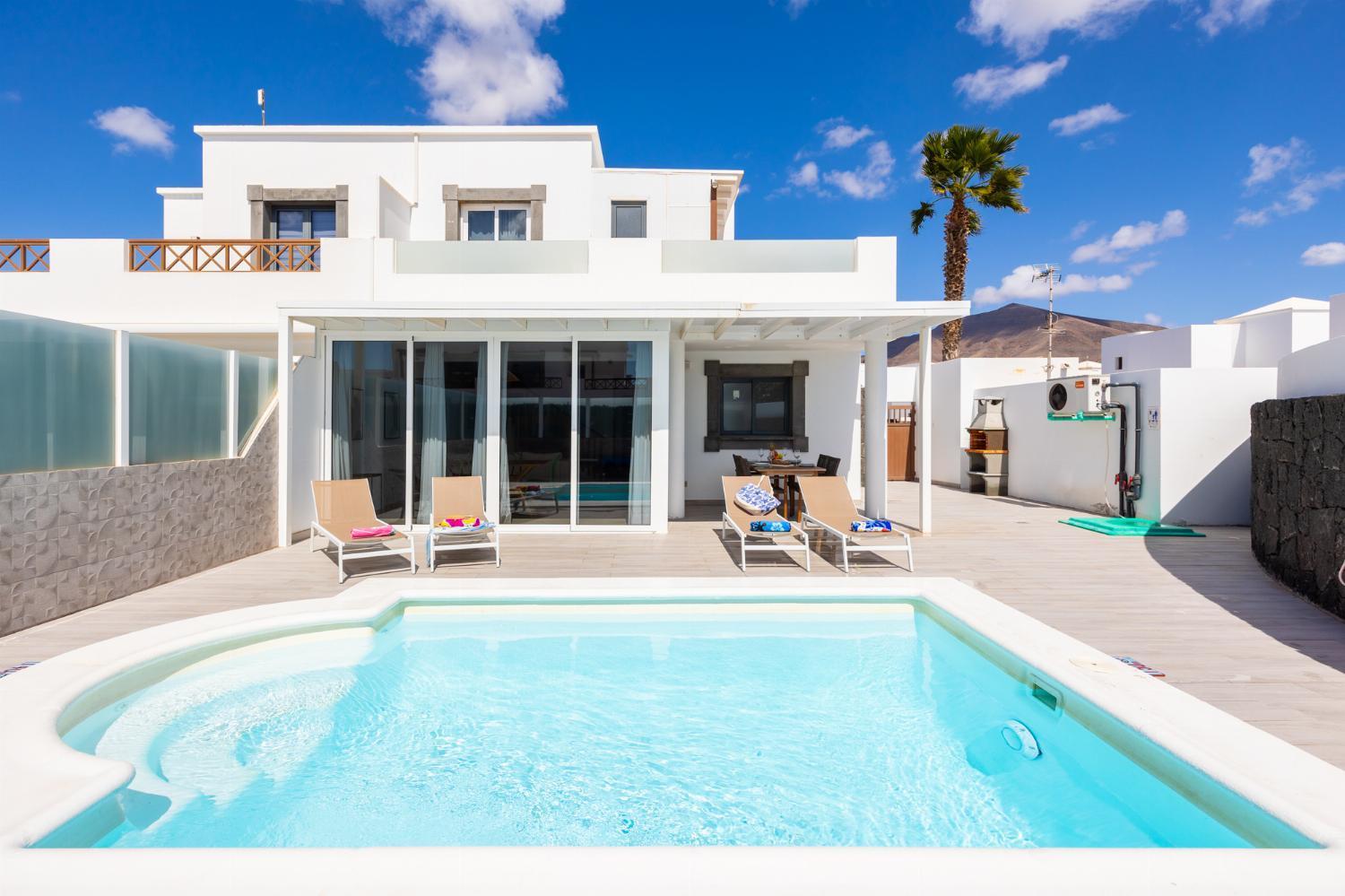 Villa de Tres Habitaciones