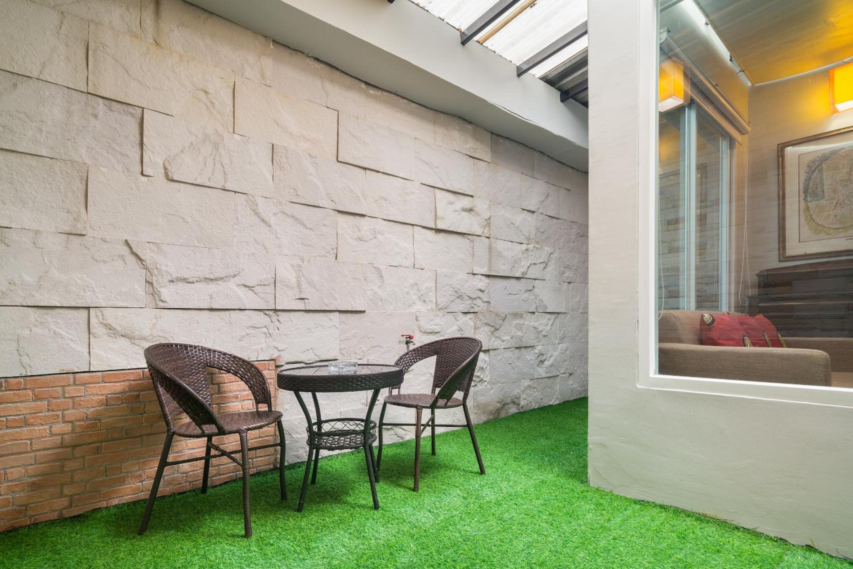Premier Indoor Patio Room
