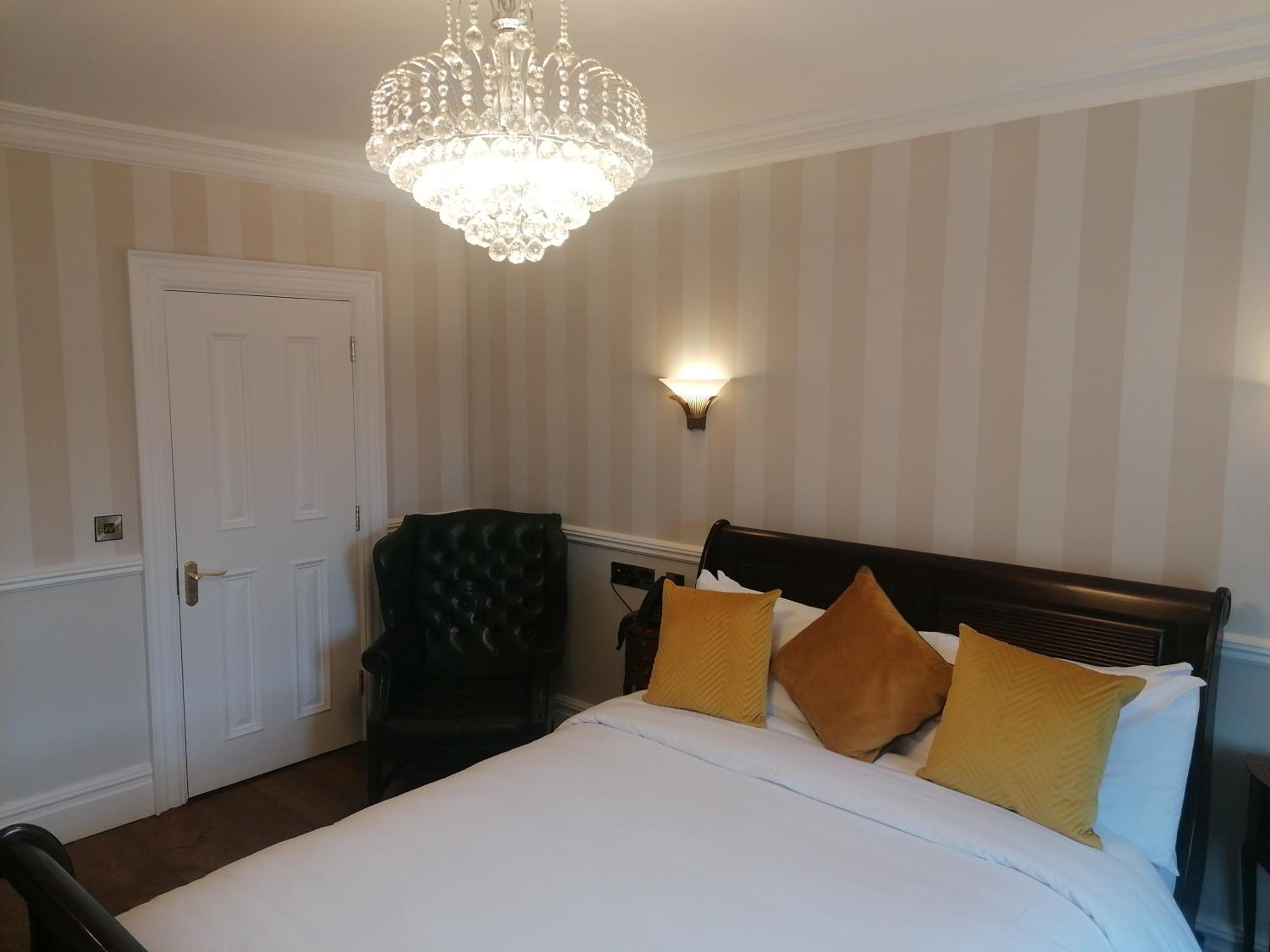 Deluxe King Room photo 1