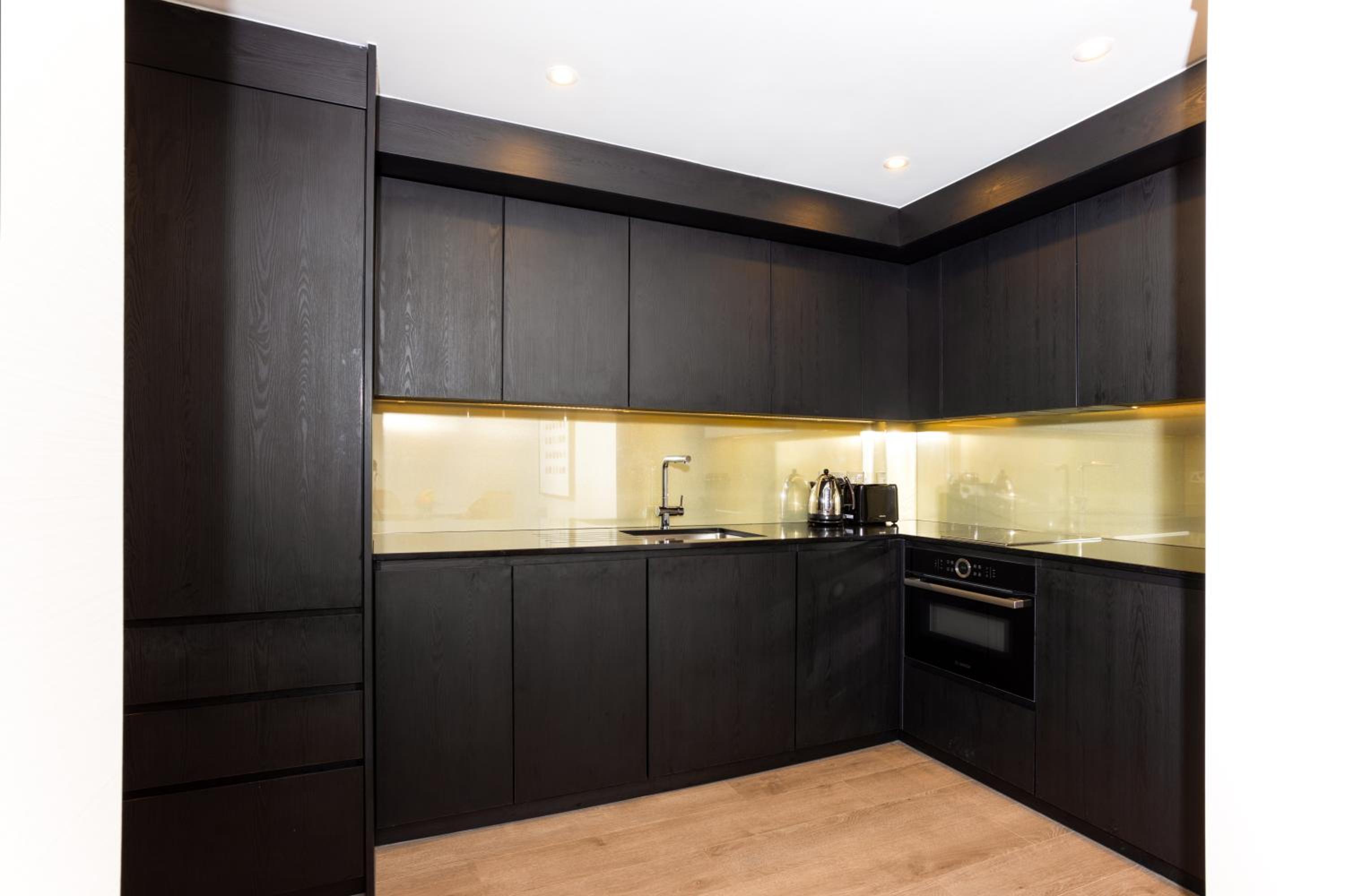 2 Interconnecting One Bedroom Apartments photo 3