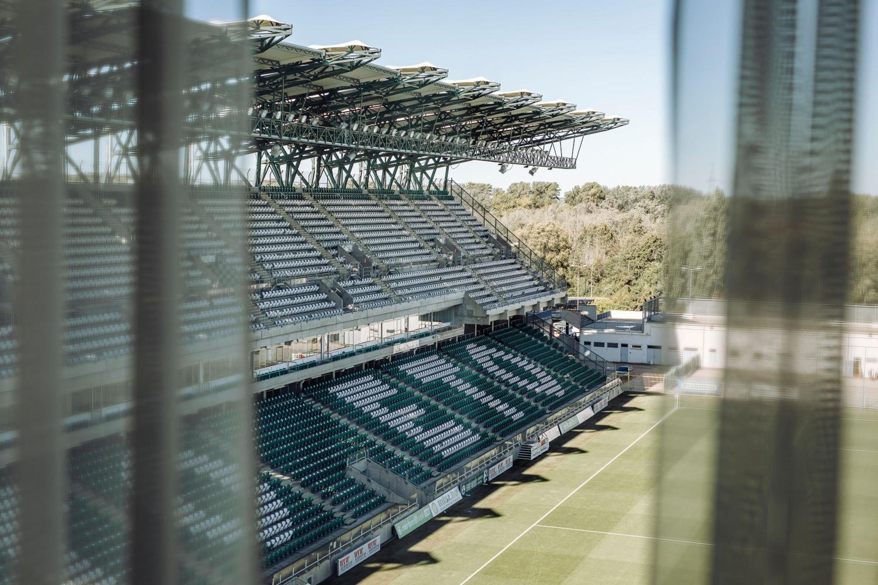 Business superior Stadium View photo 2