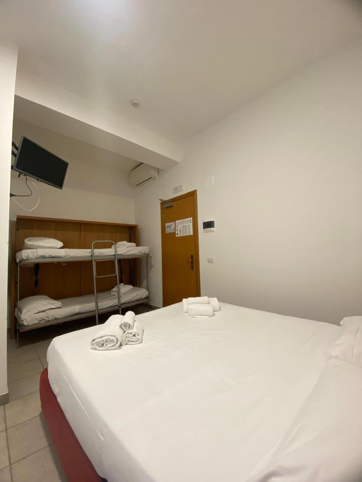 Classic Quadruple Room photo 2