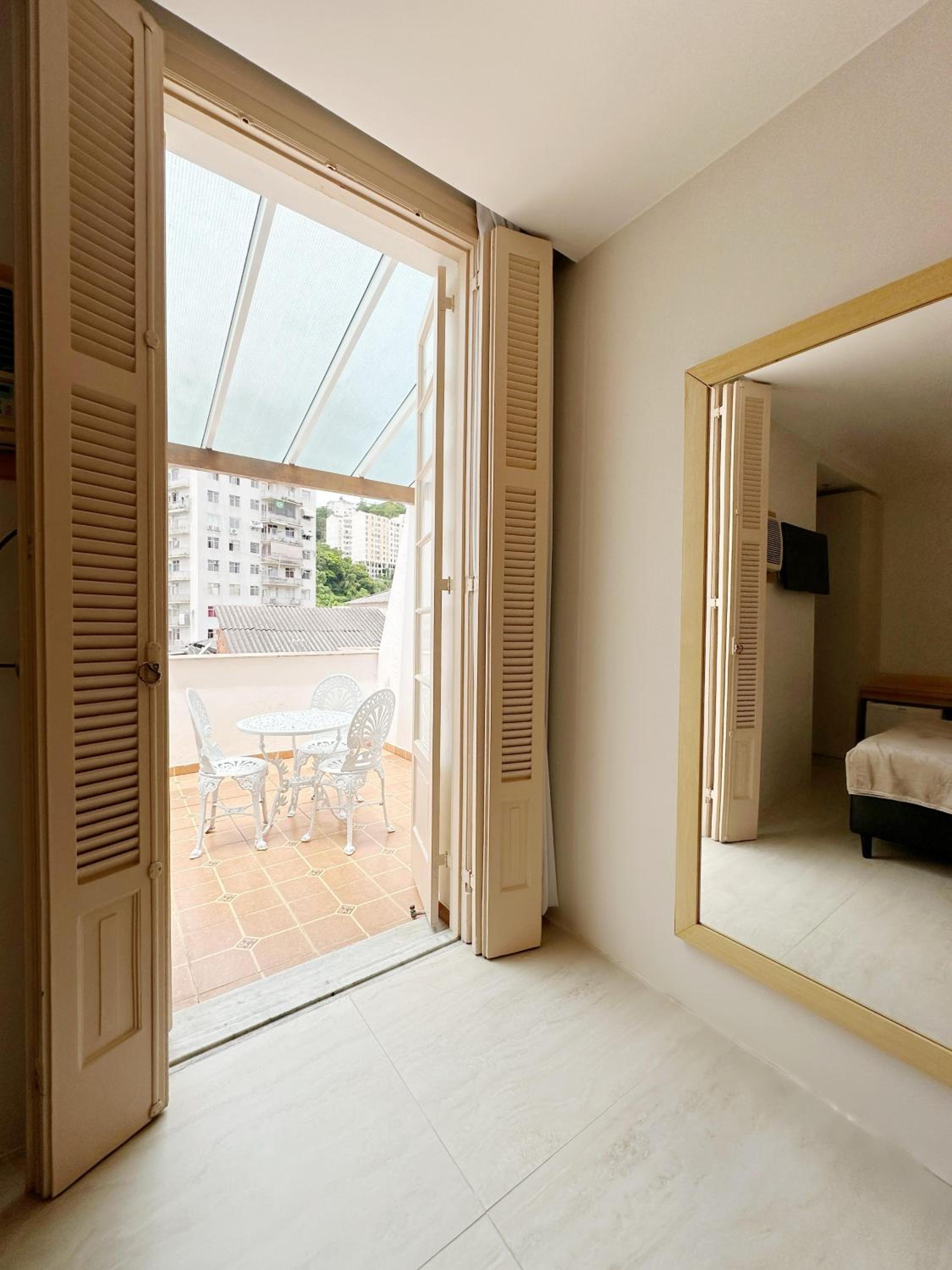 Double Room with Balcony - Photo 2