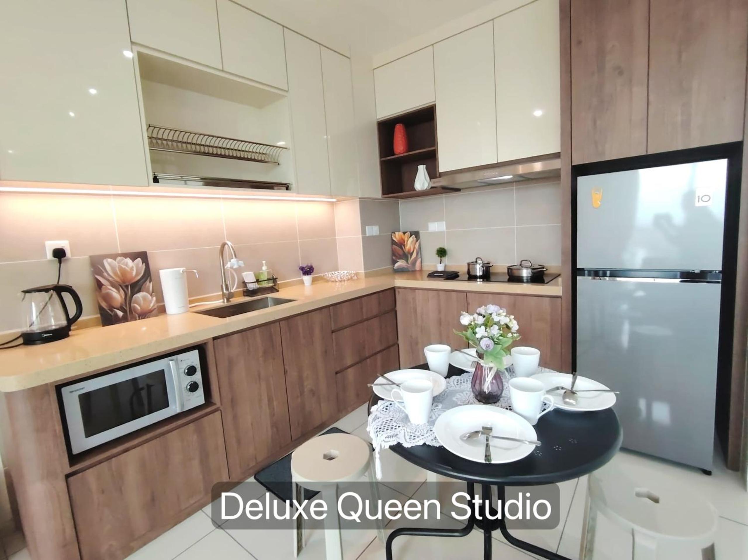 Deluxe Queen Studio  - Photo 2