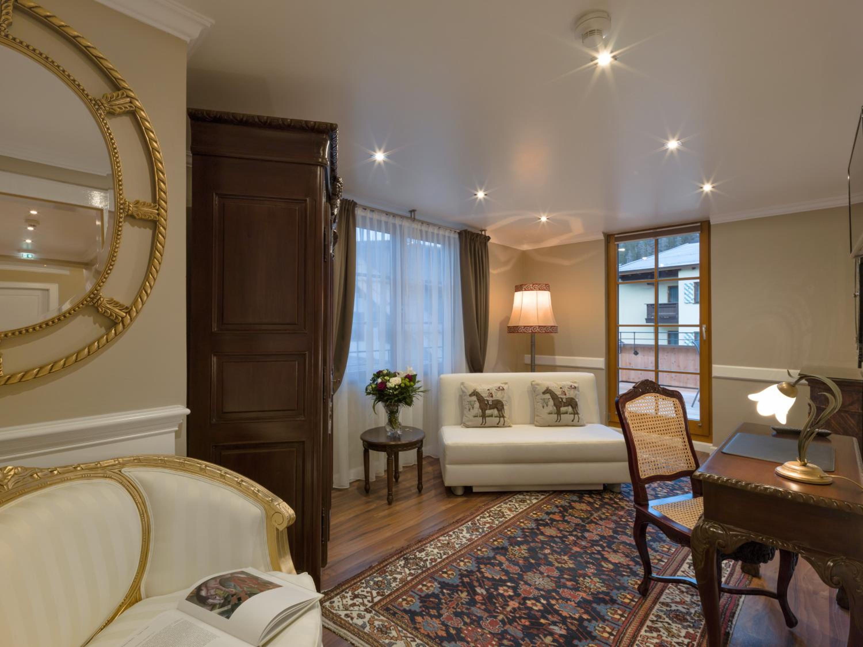 Deluxe Suite