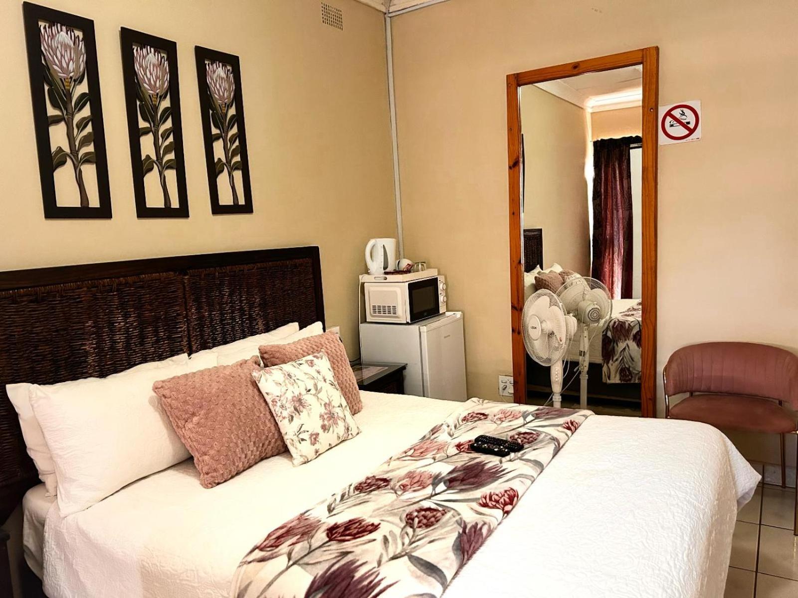 Standard Double Room - Photo 3