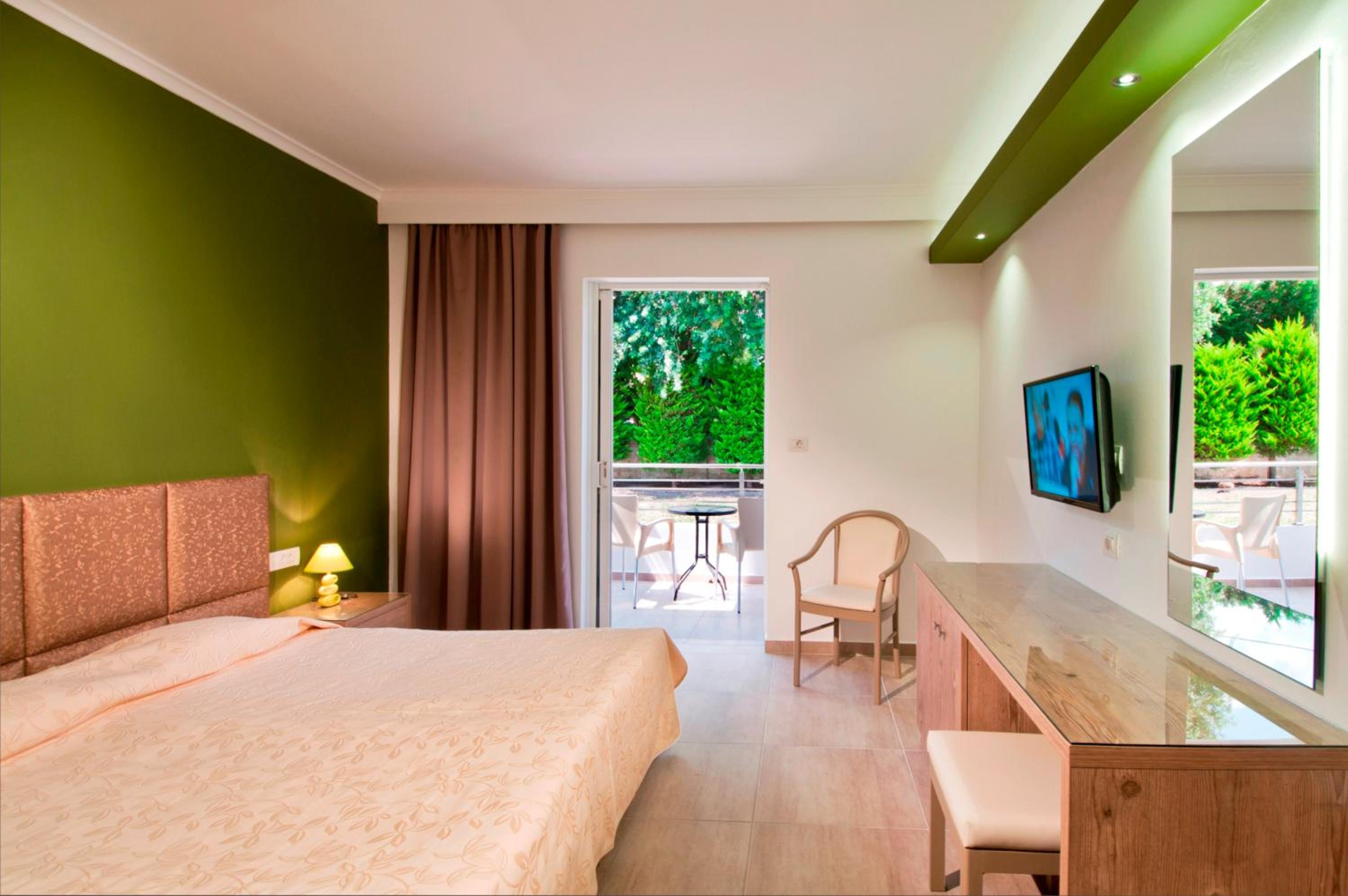Deluxe Twin Room - Photo 1