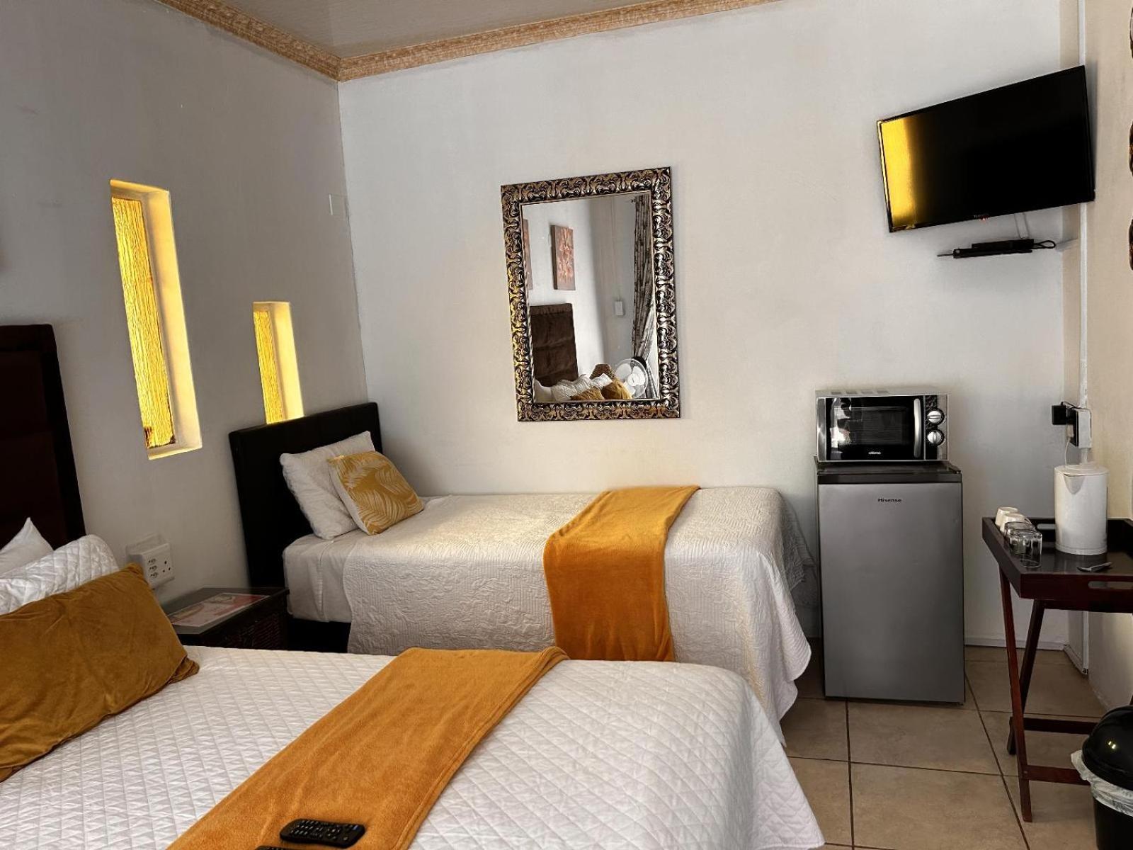 Standard Double Room - Photo 5