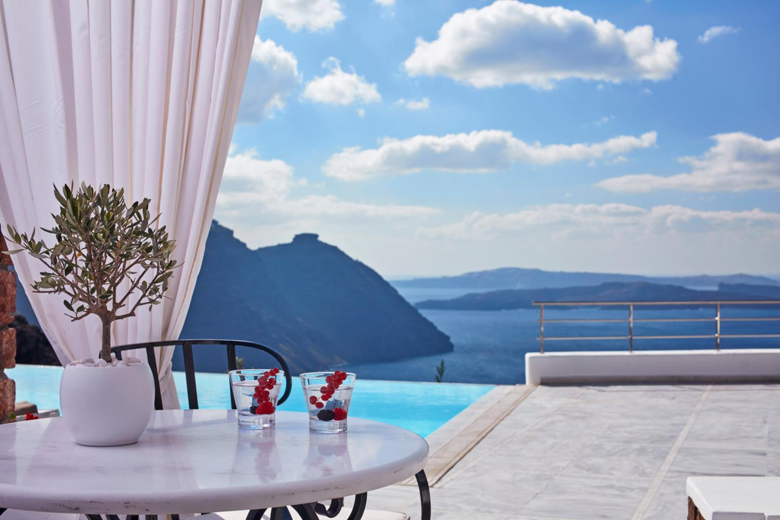 Double Room with Sea View - Photo 3