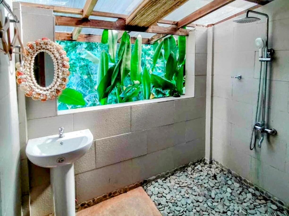Quadruple Room with Private Bathroom photo 1