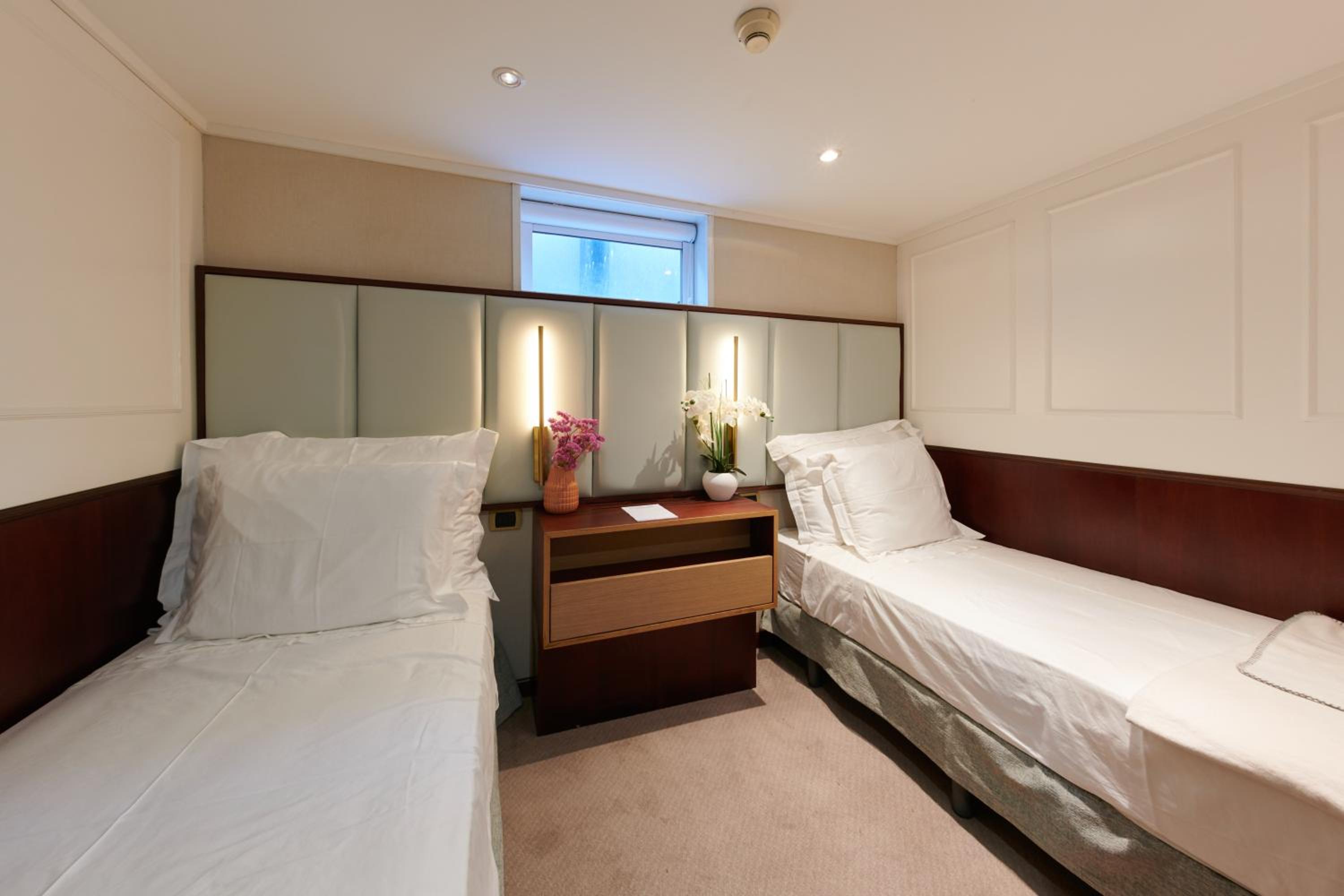 Economy Twin Room