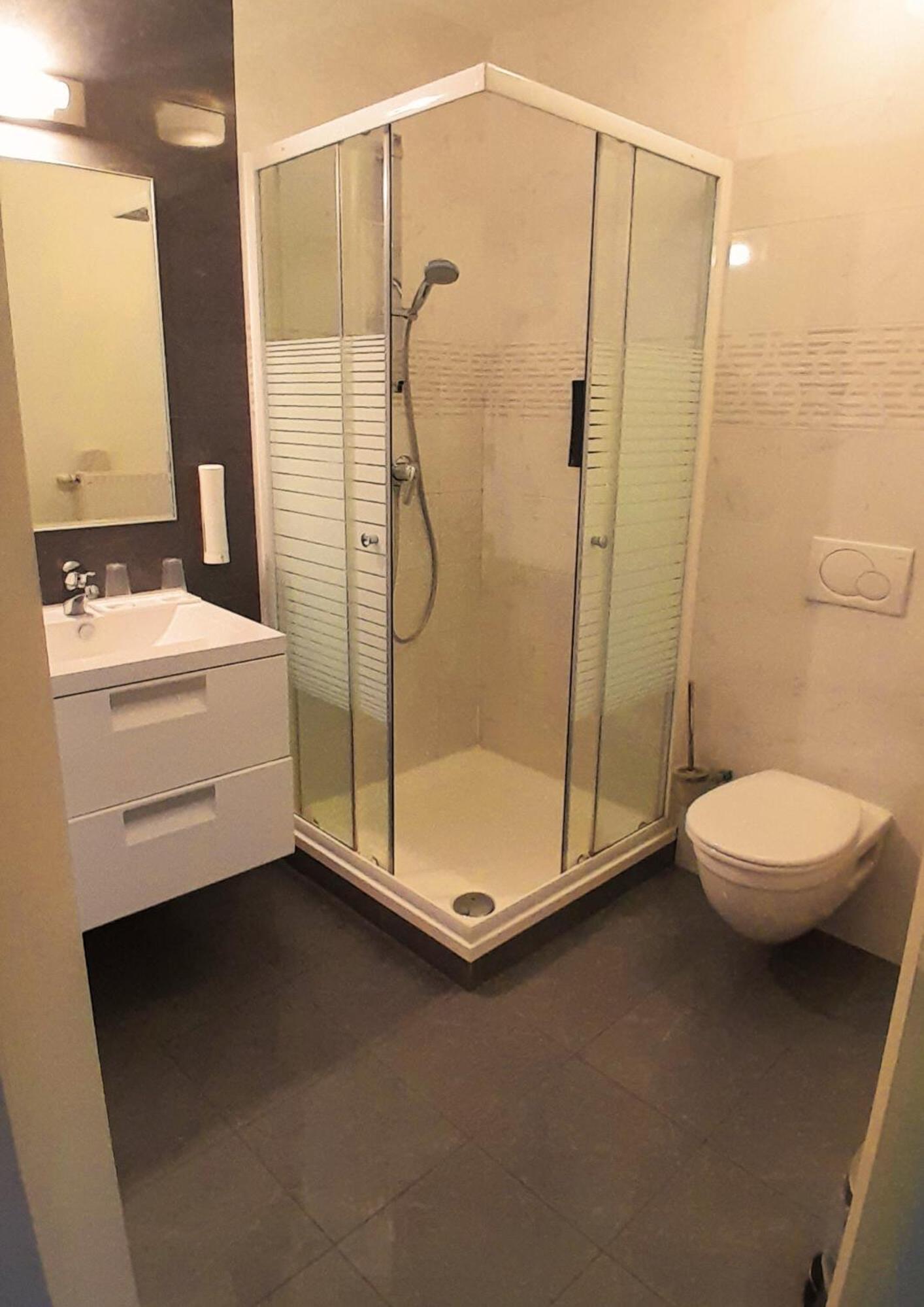 Budget Double Room photo 2