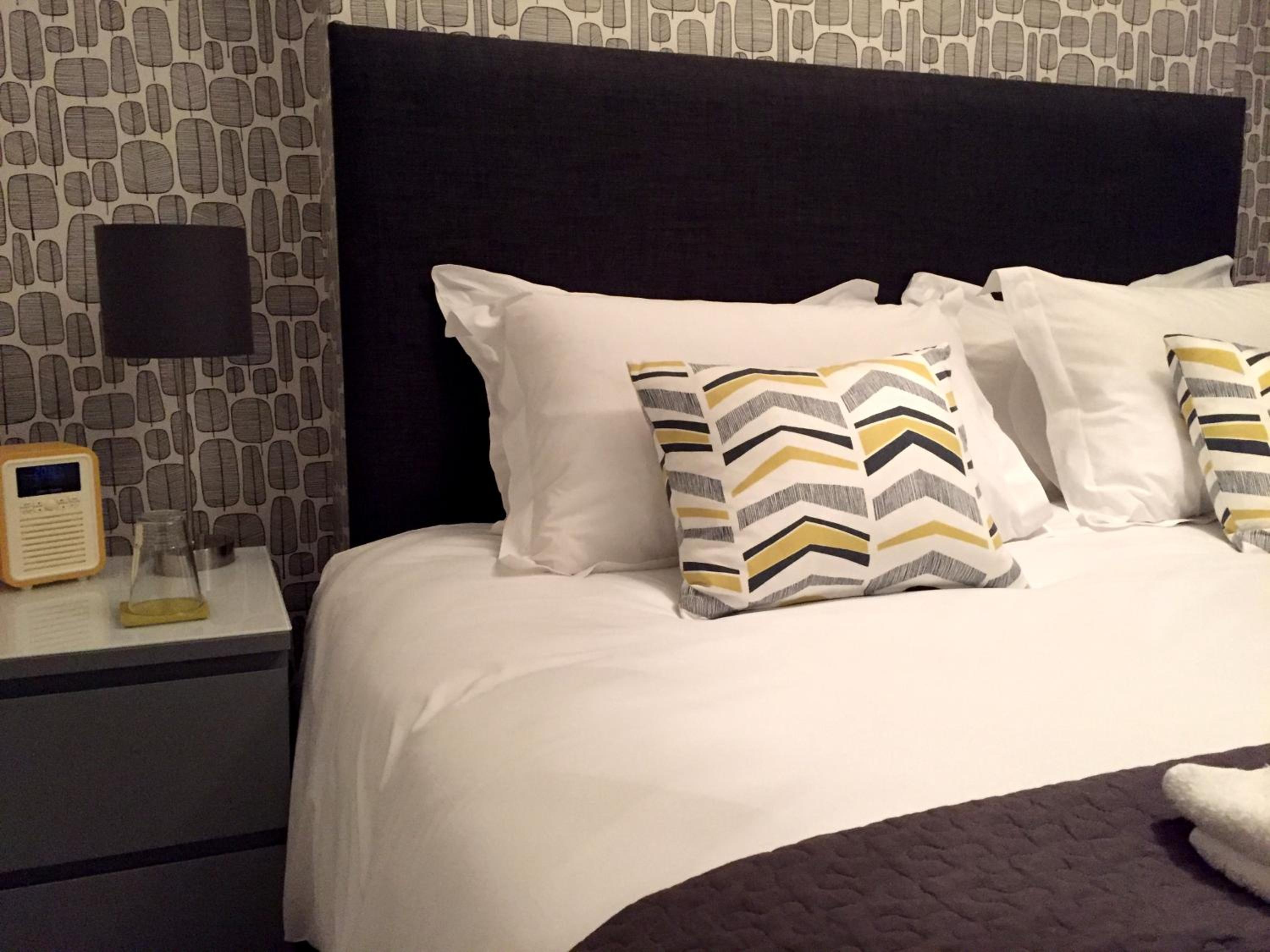 Deluxe Super King Suite photo 2