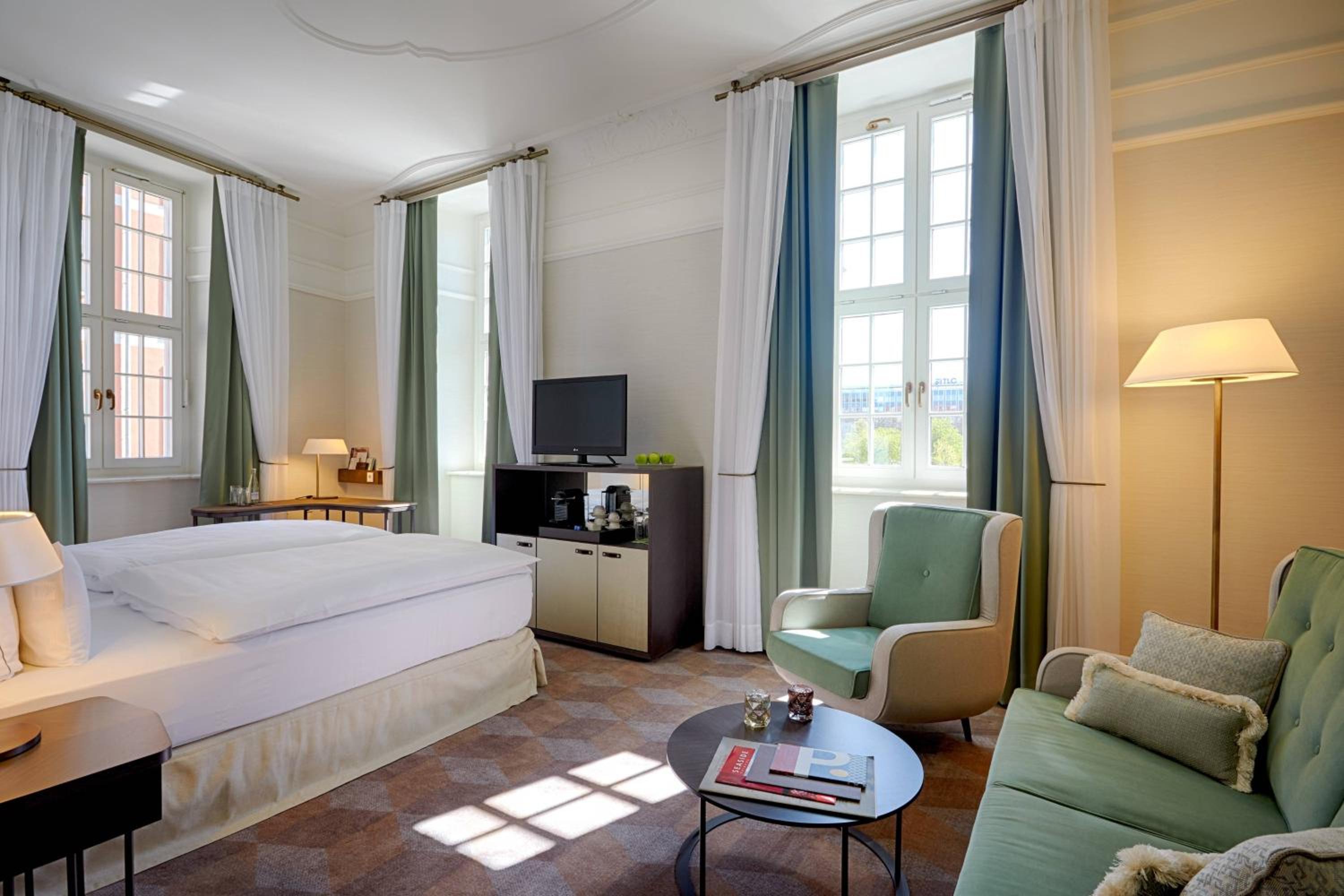 Superior King Room