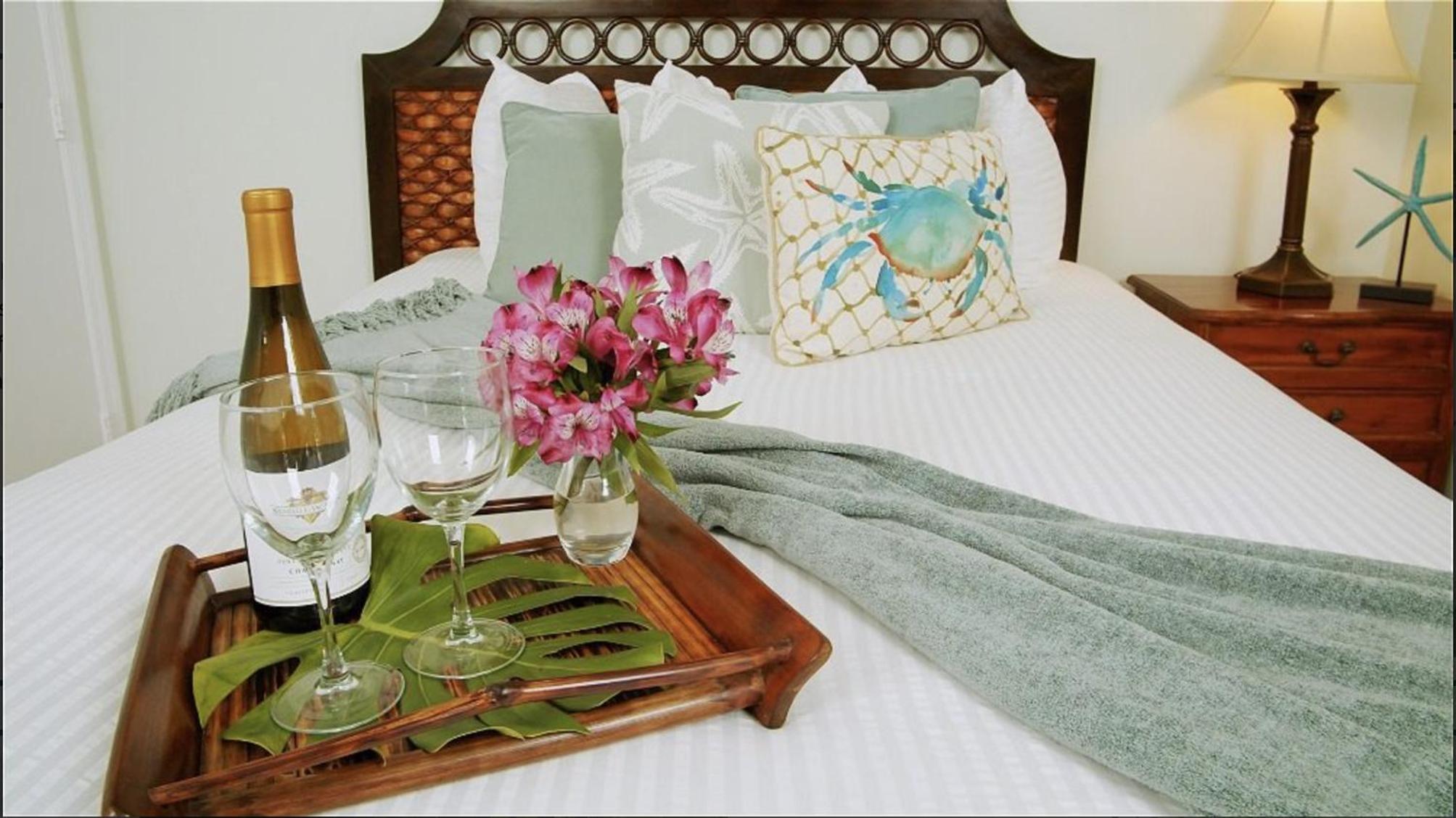 Queen Room with Garden View - Photo 5