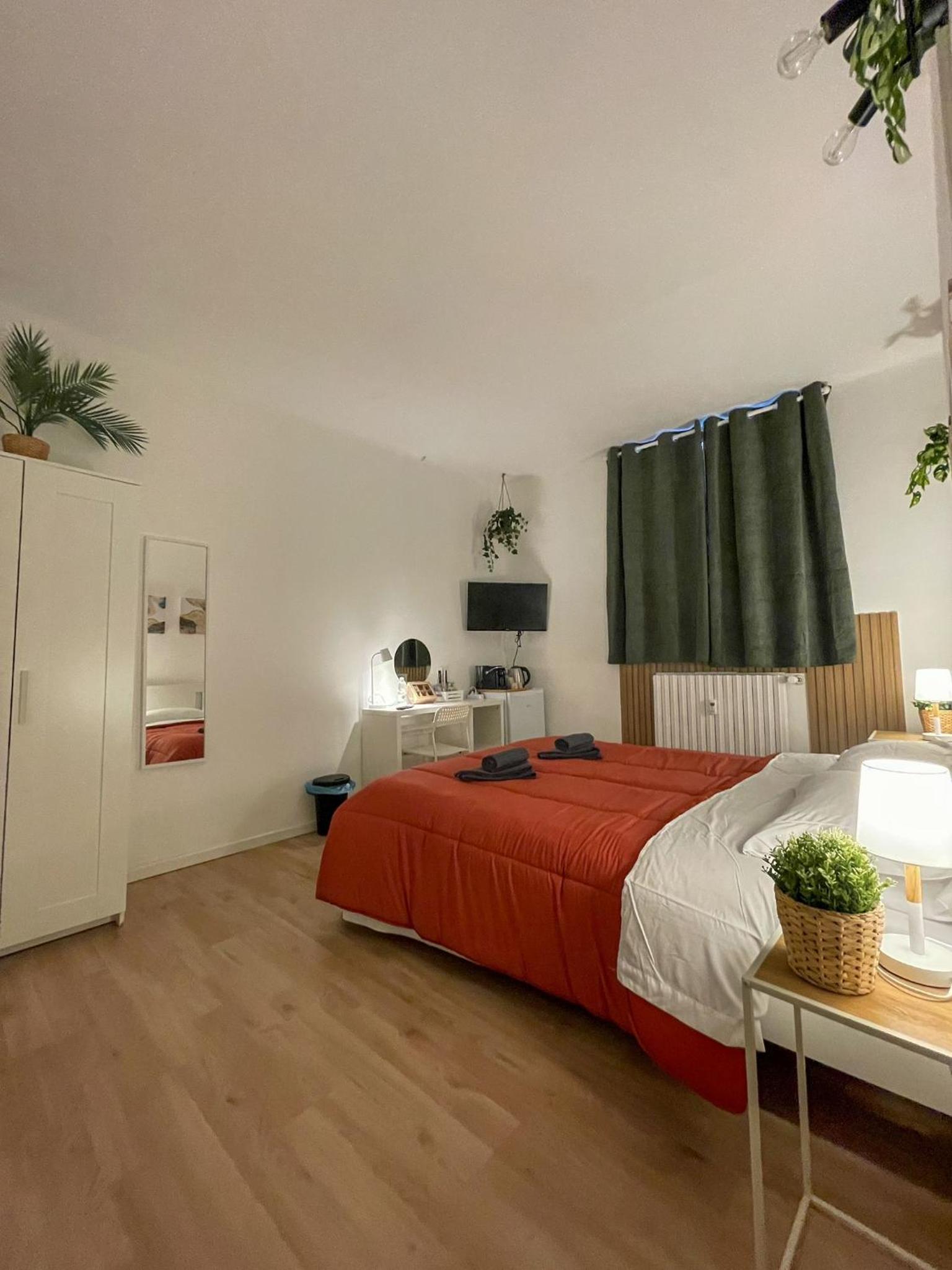 Standard Double Room with Shared Bathroom
