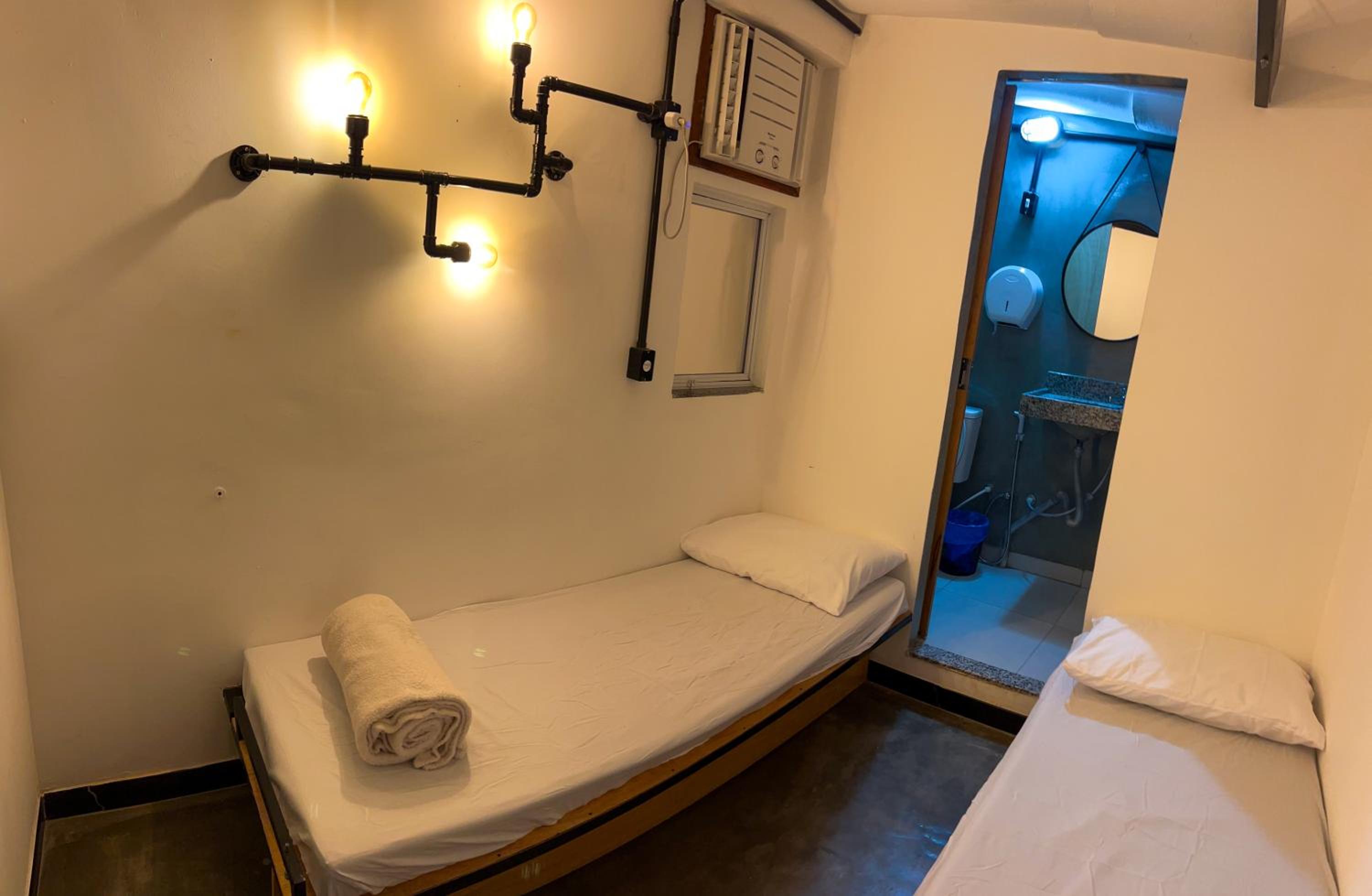 Suite - Photo 3