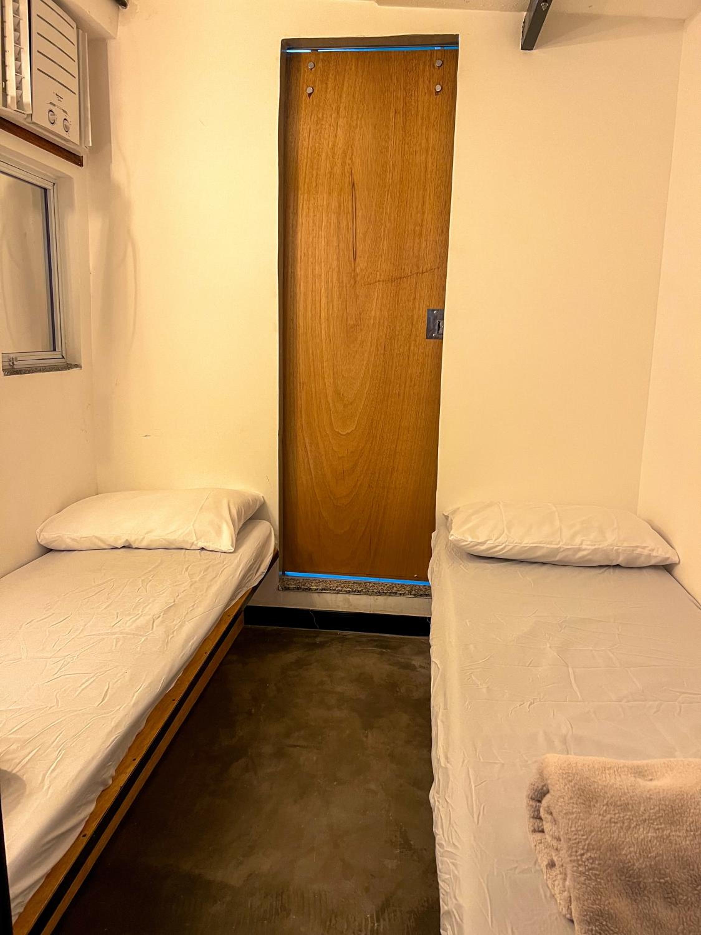 Suite - Photo 1