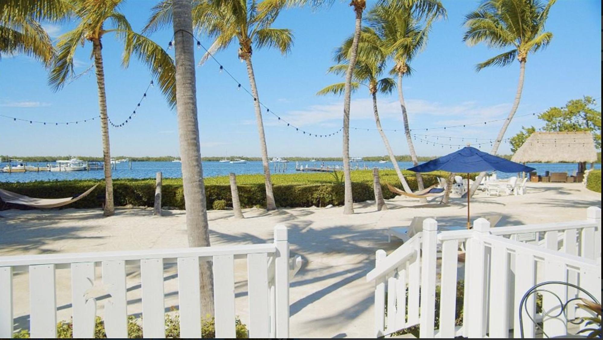 Double Room with Balcony and Sea View - Photo 5