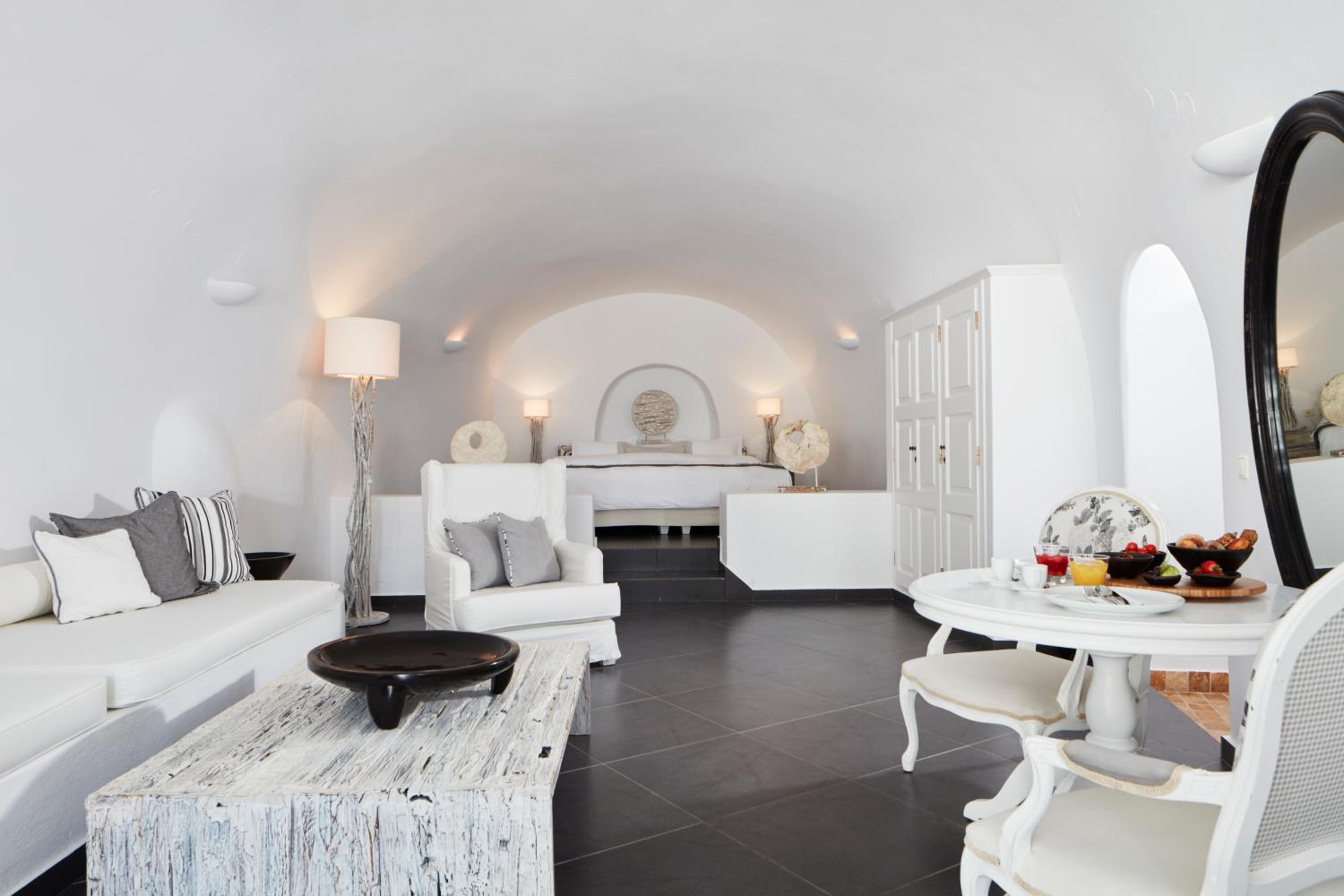 Master Suite with Sea View and Hot Tub - Photo 12