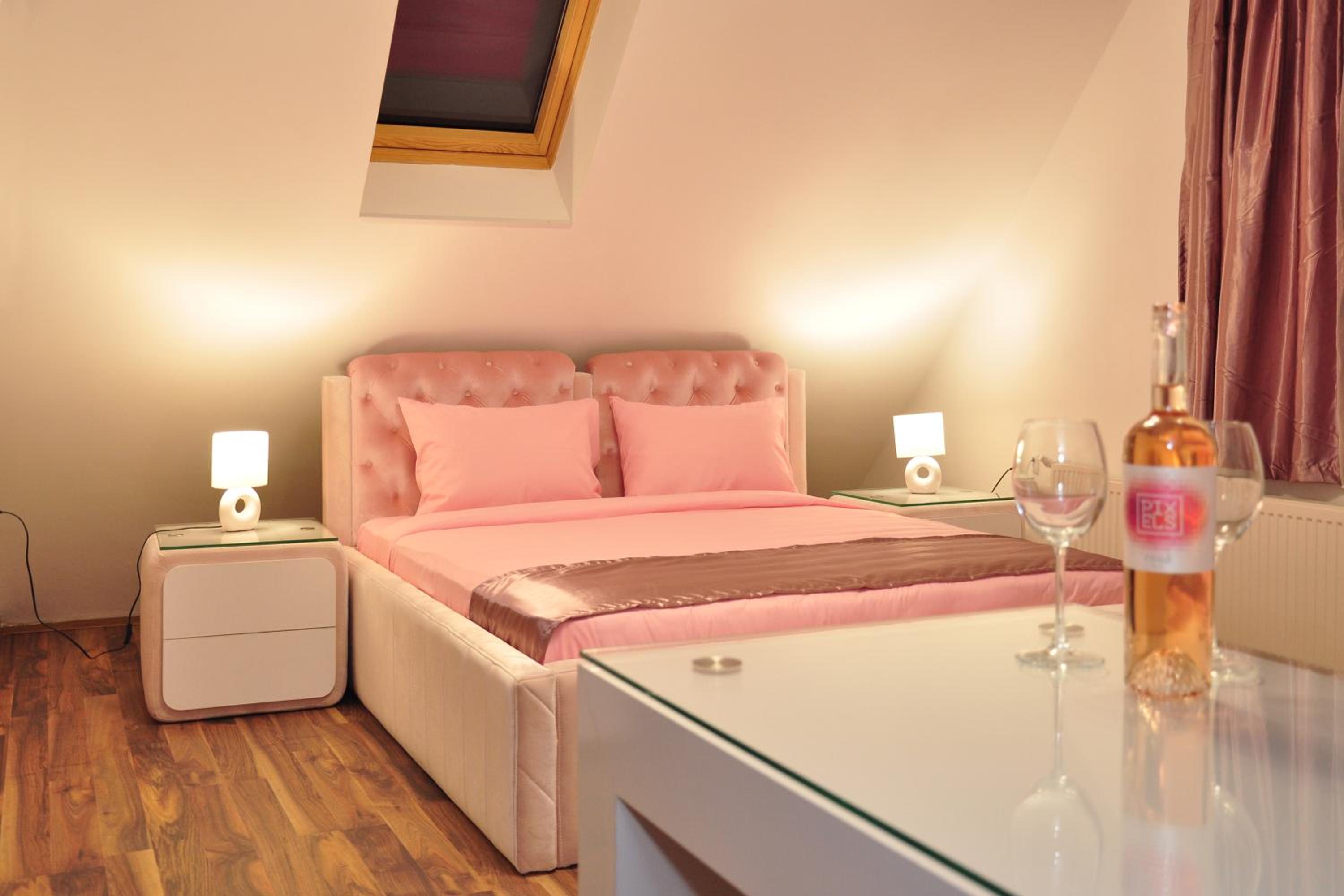 Deluxe Double Studio - Kashmir - Photo 1