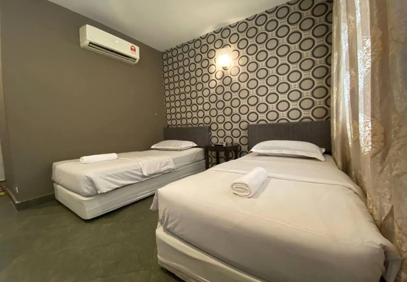 Twin Room - Photo 7