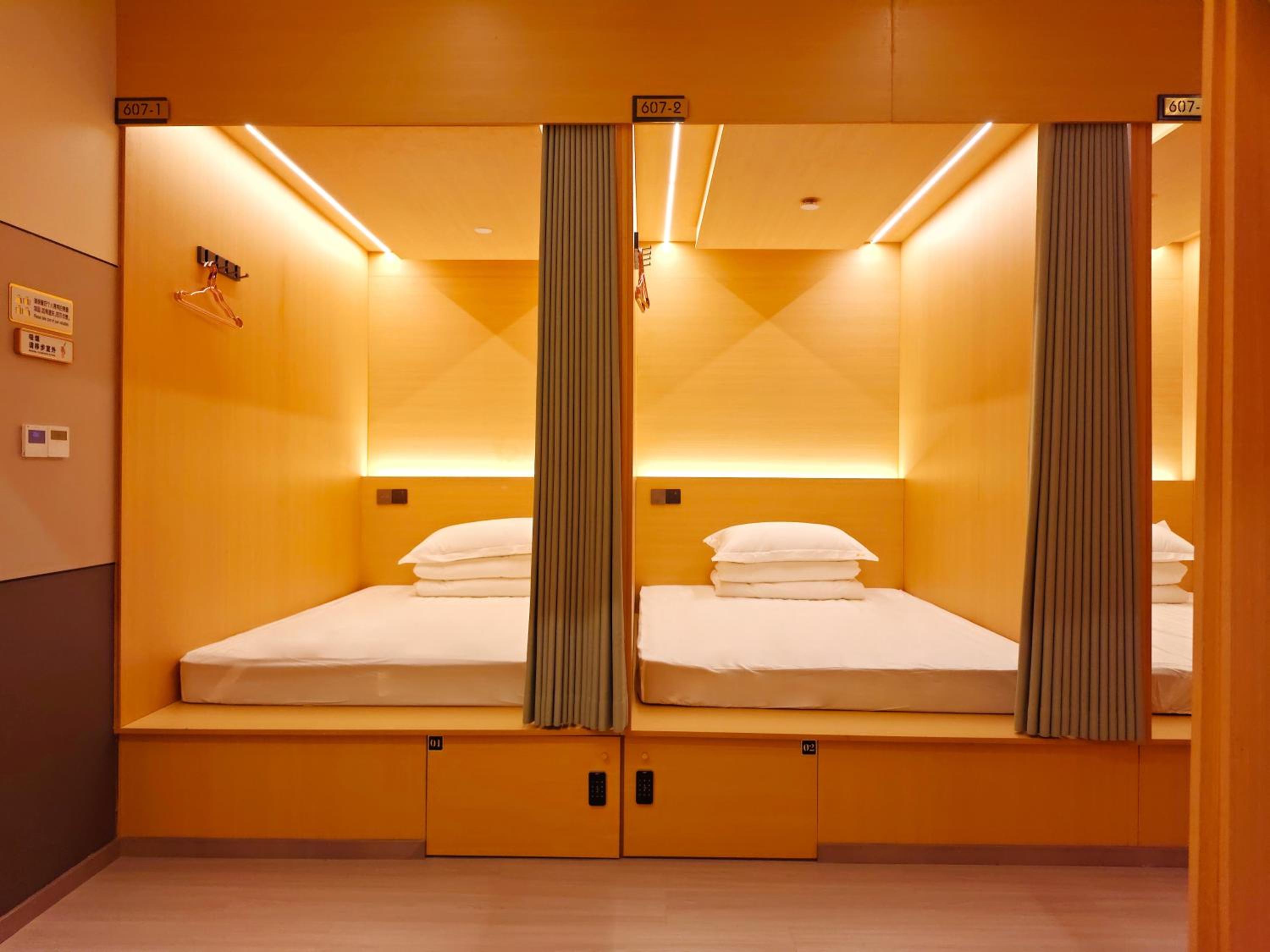 Single Bed in Female Dormitory Room photo 2