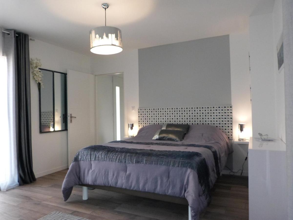 Double Room with Patio photo 3