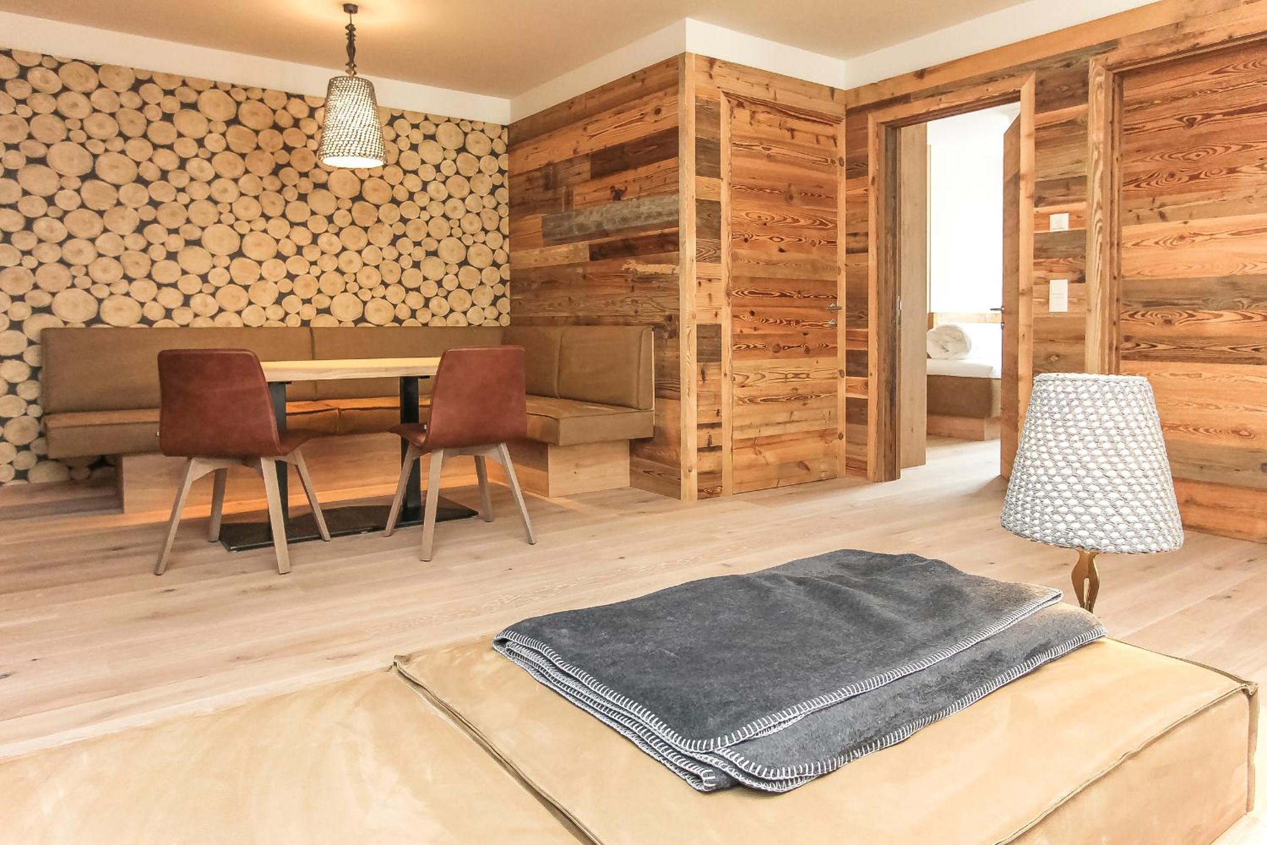 Two-Bedroom Suite - Photo 4