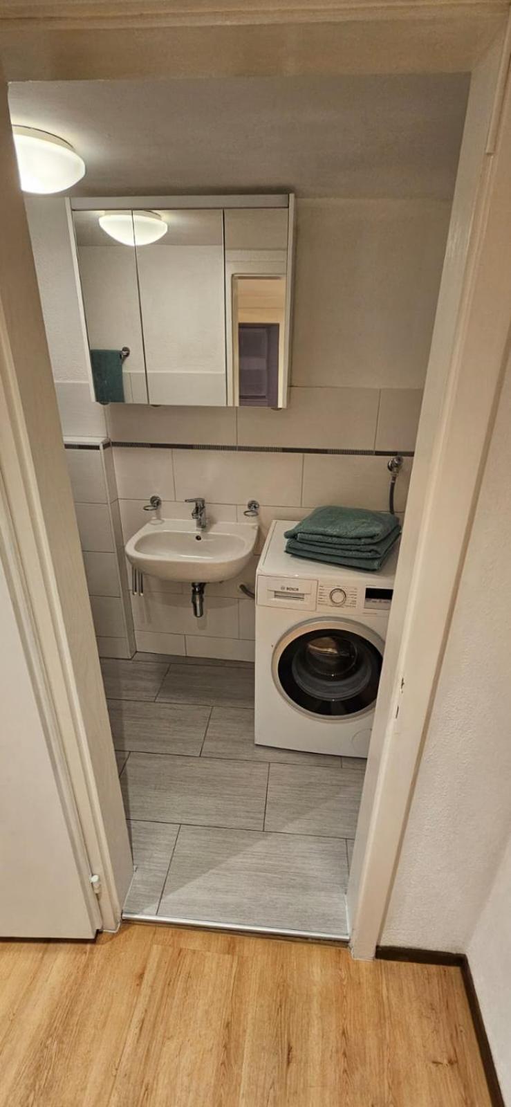 Deluxe One-Bedroom Apartment - Photo 10