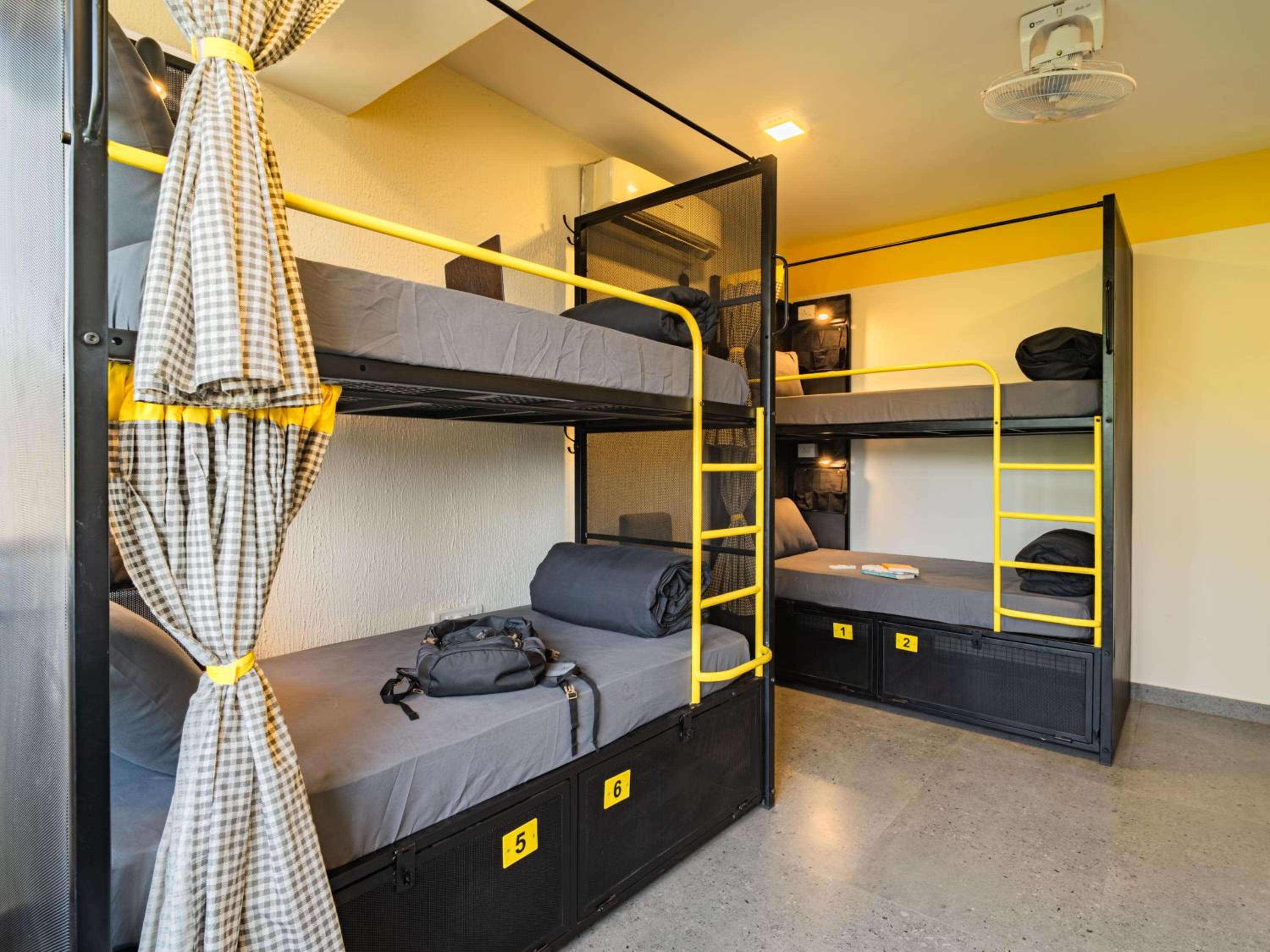 Bed in 6-Bed Mixed Dormitory Room photo 2