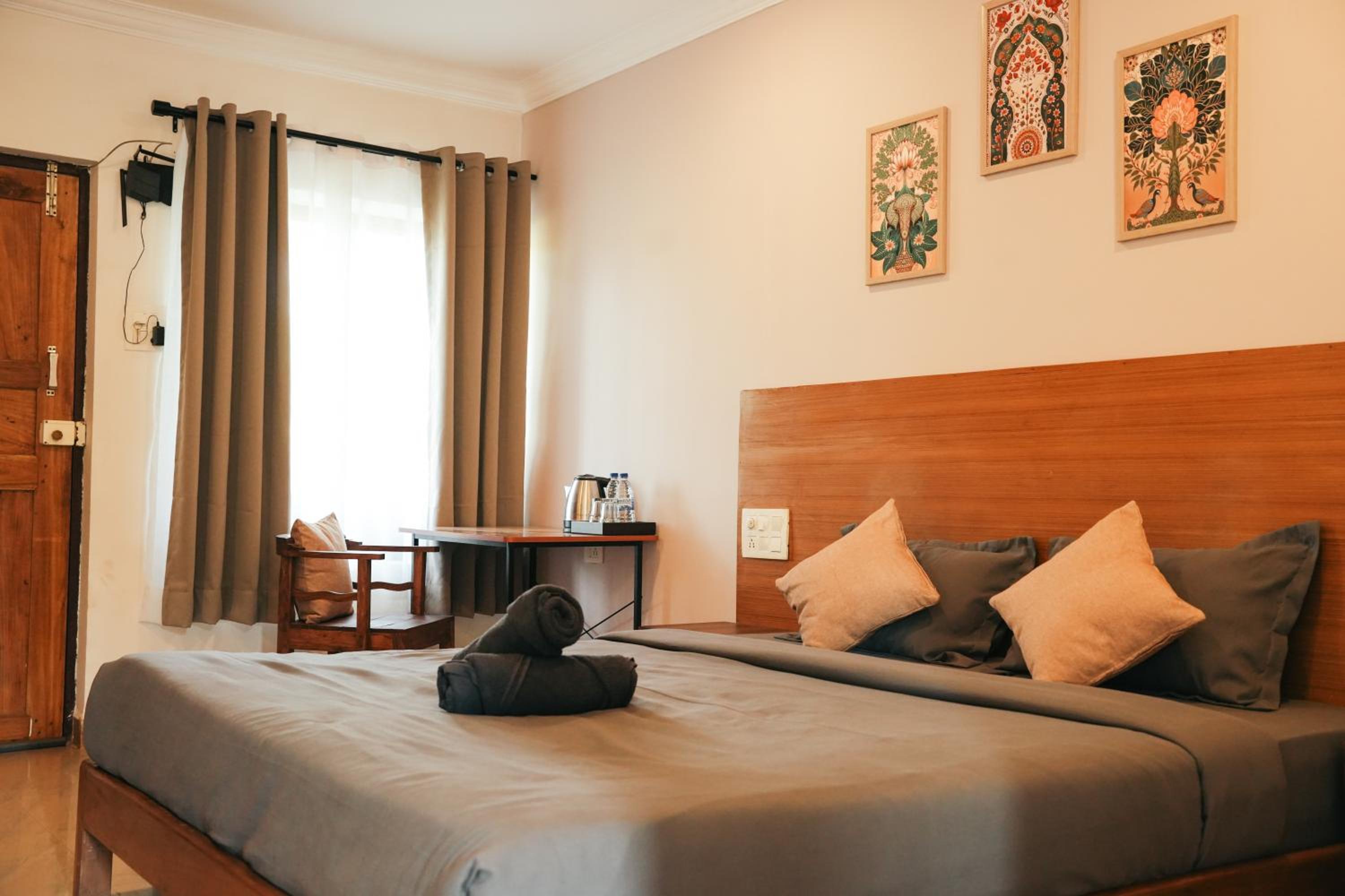 Standard Double Room with Fan photo 2