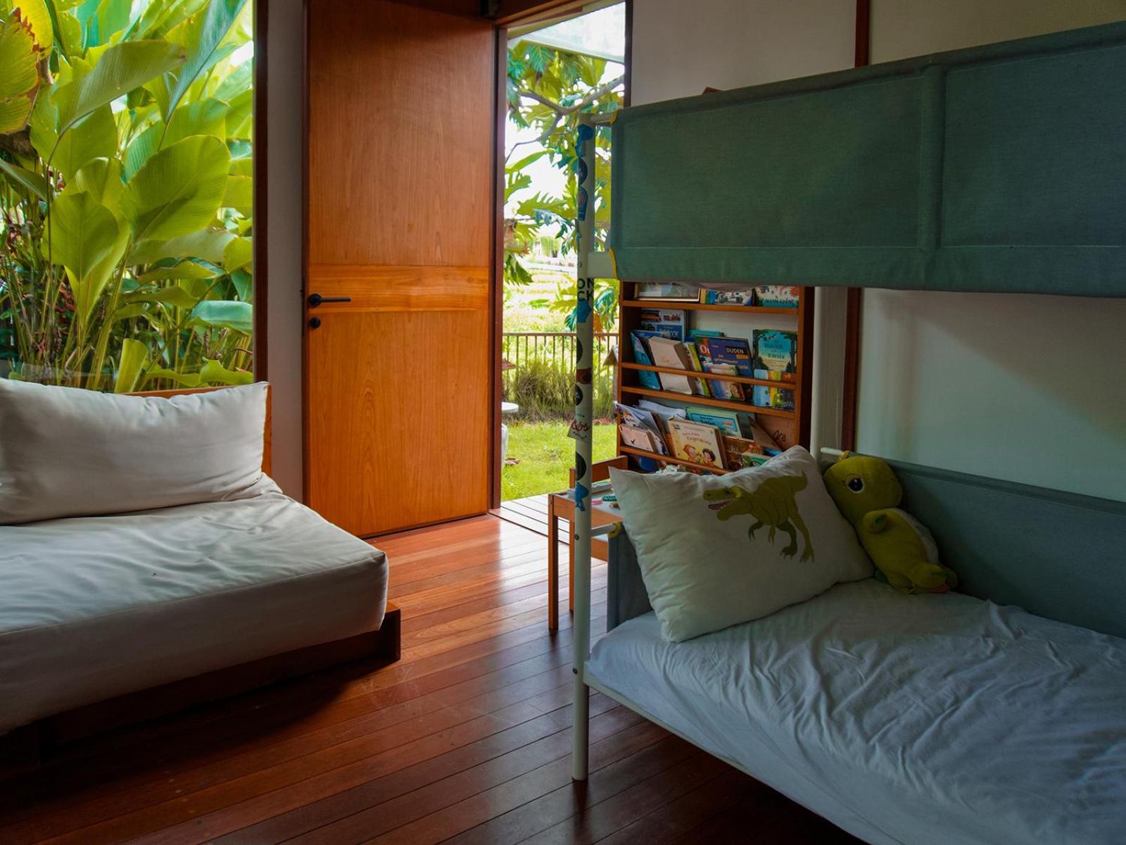 Villa with Private Pool - Photo 11