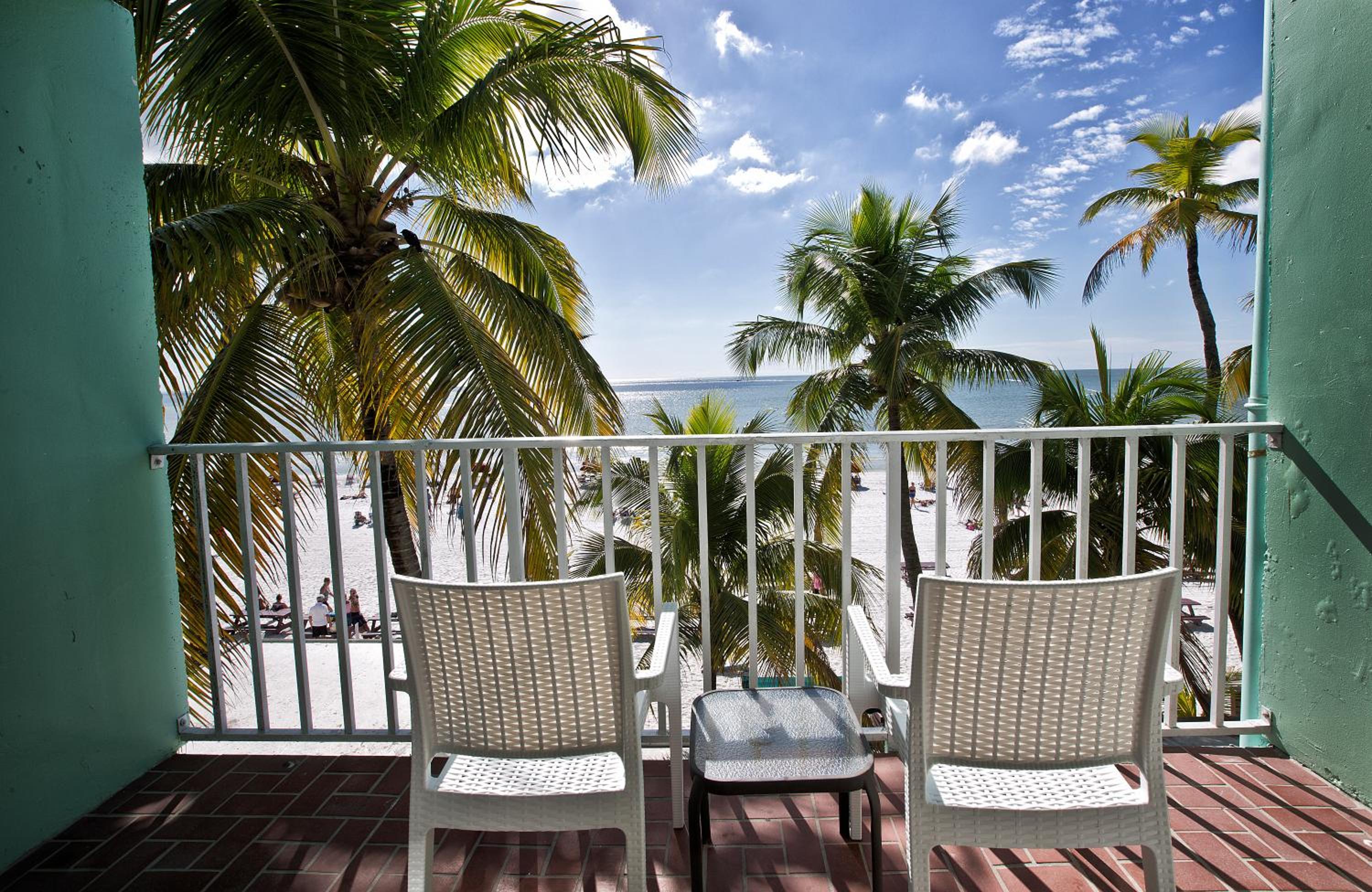 Beachfront Two Double Beds Room with Balcony - Photo 4