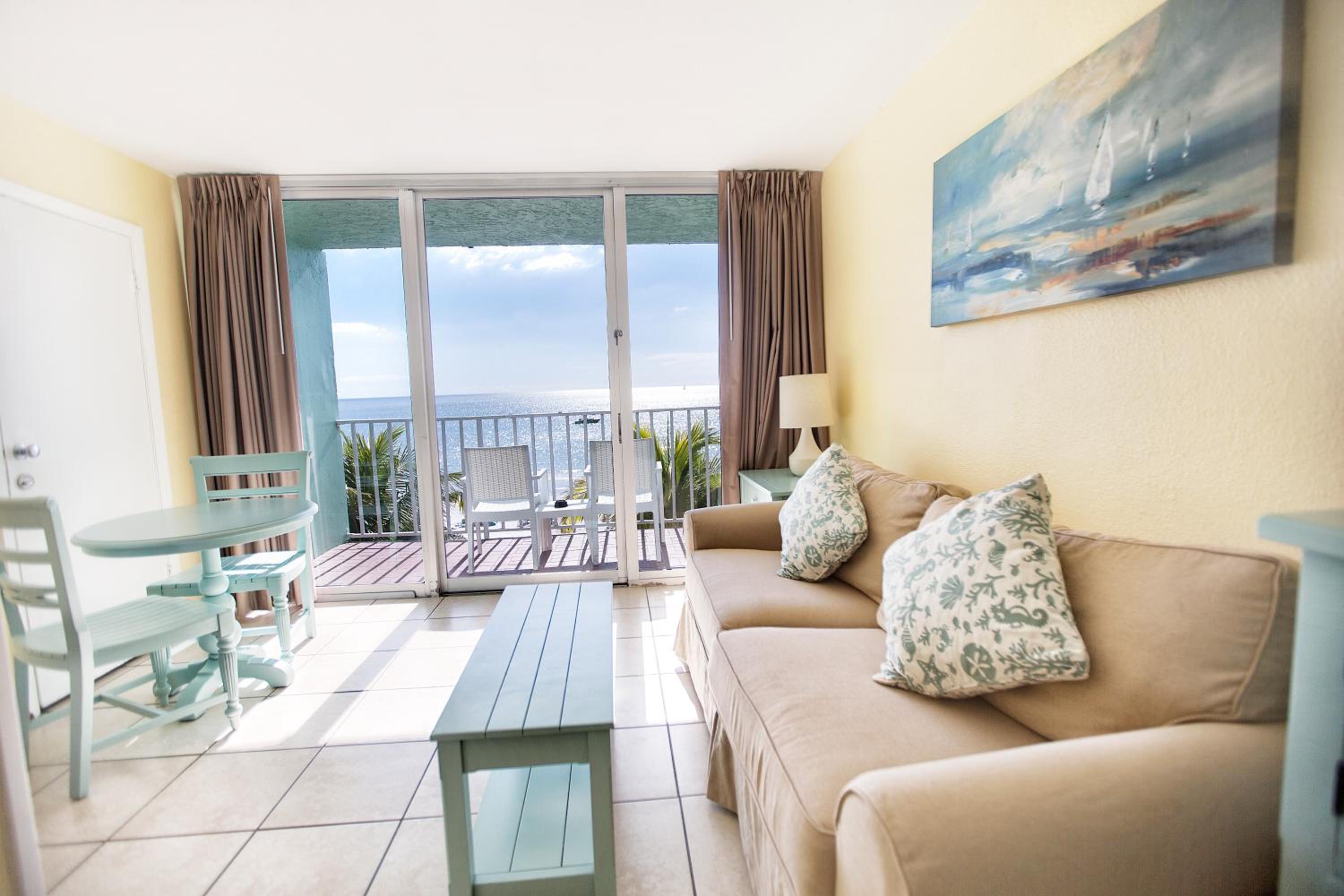 Beachfront Two Double Beds Studio with Balcony - Photo 3