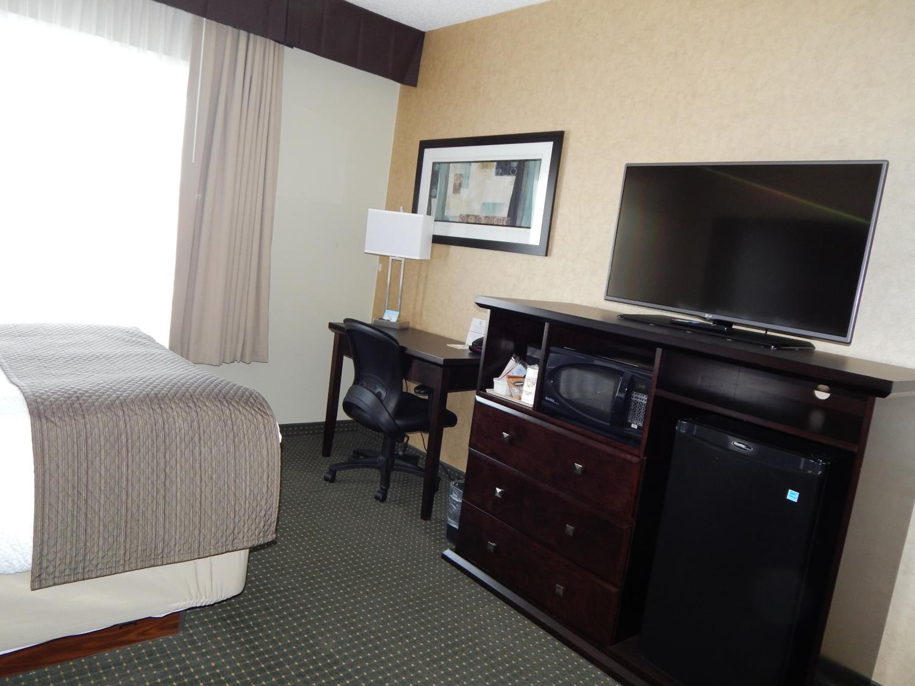 Queen Room - Non-Smoking - Photo 6