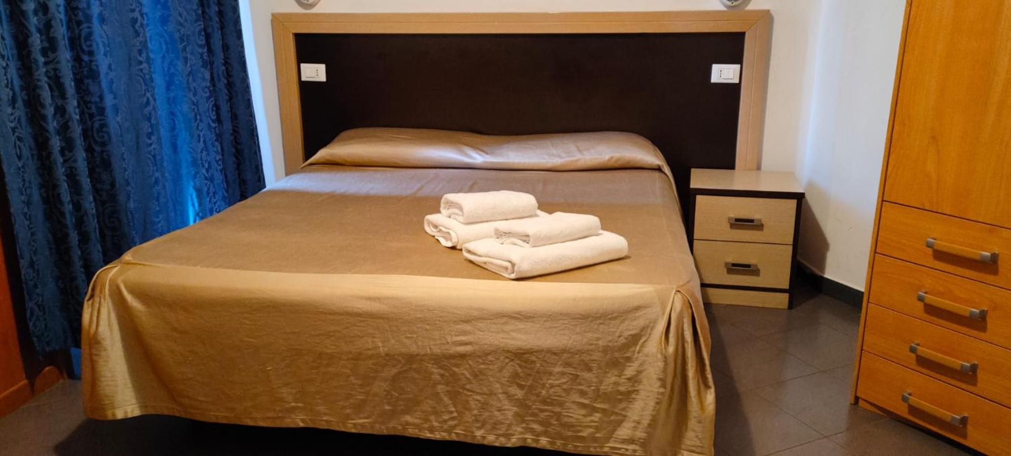 Large Single Room photo 3