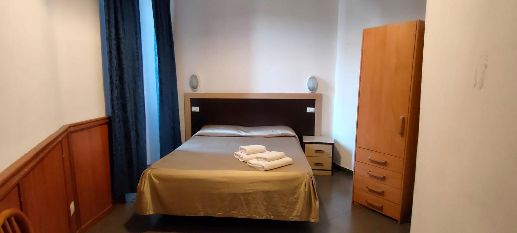 Large Single Room photo 1