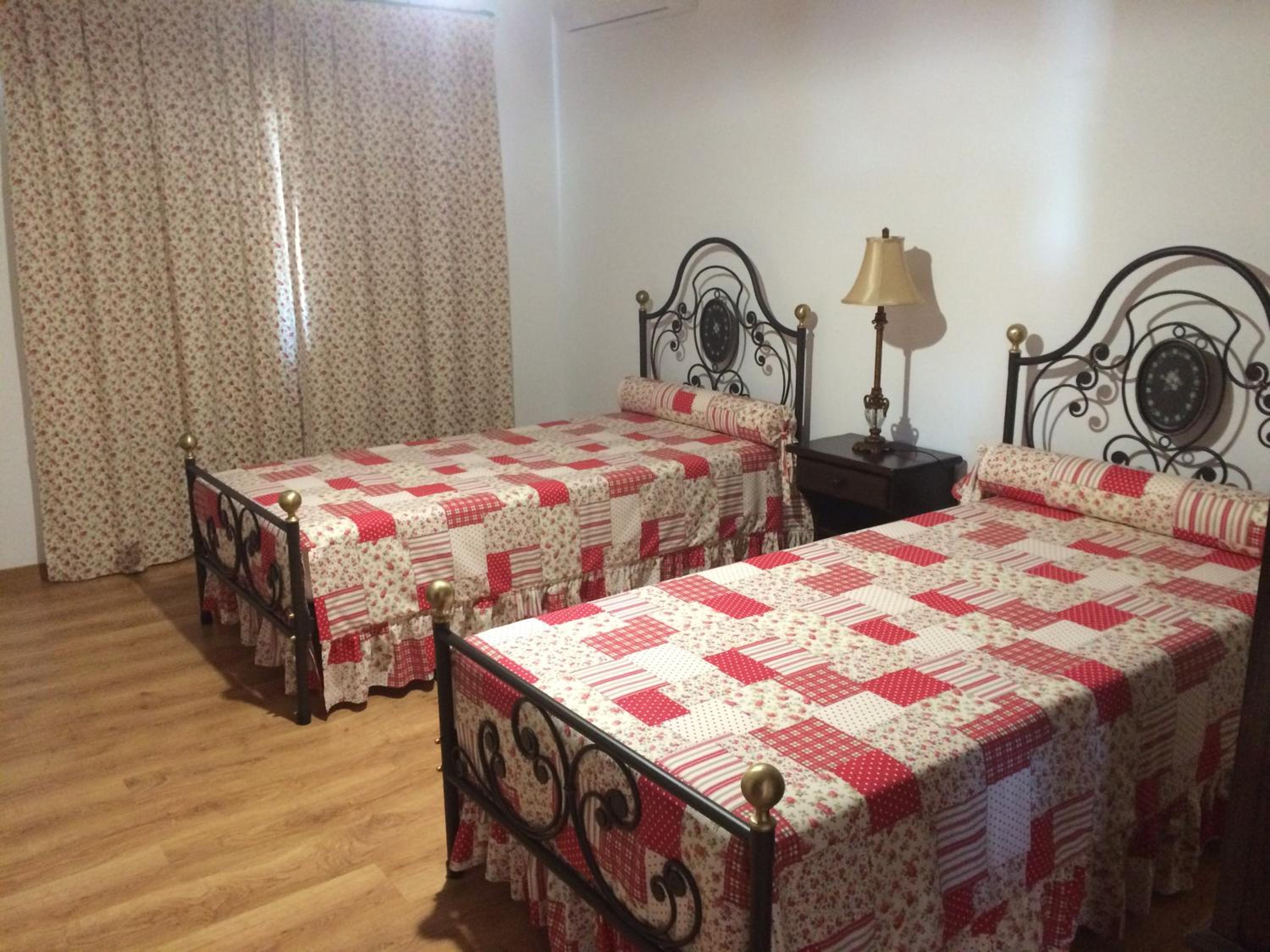 Large Twin Room photo 3