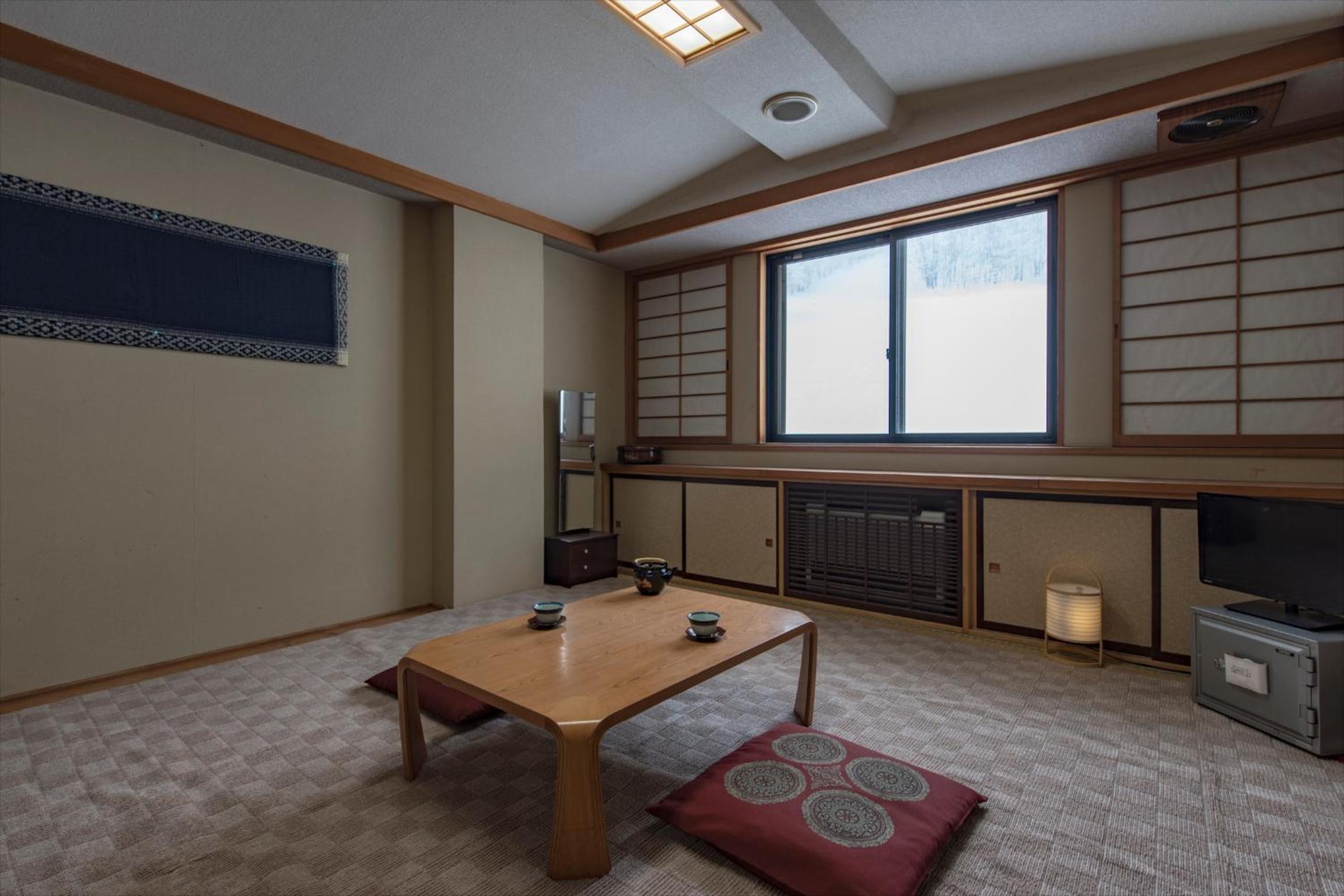 日式标准间(共用淋浴和厕所)