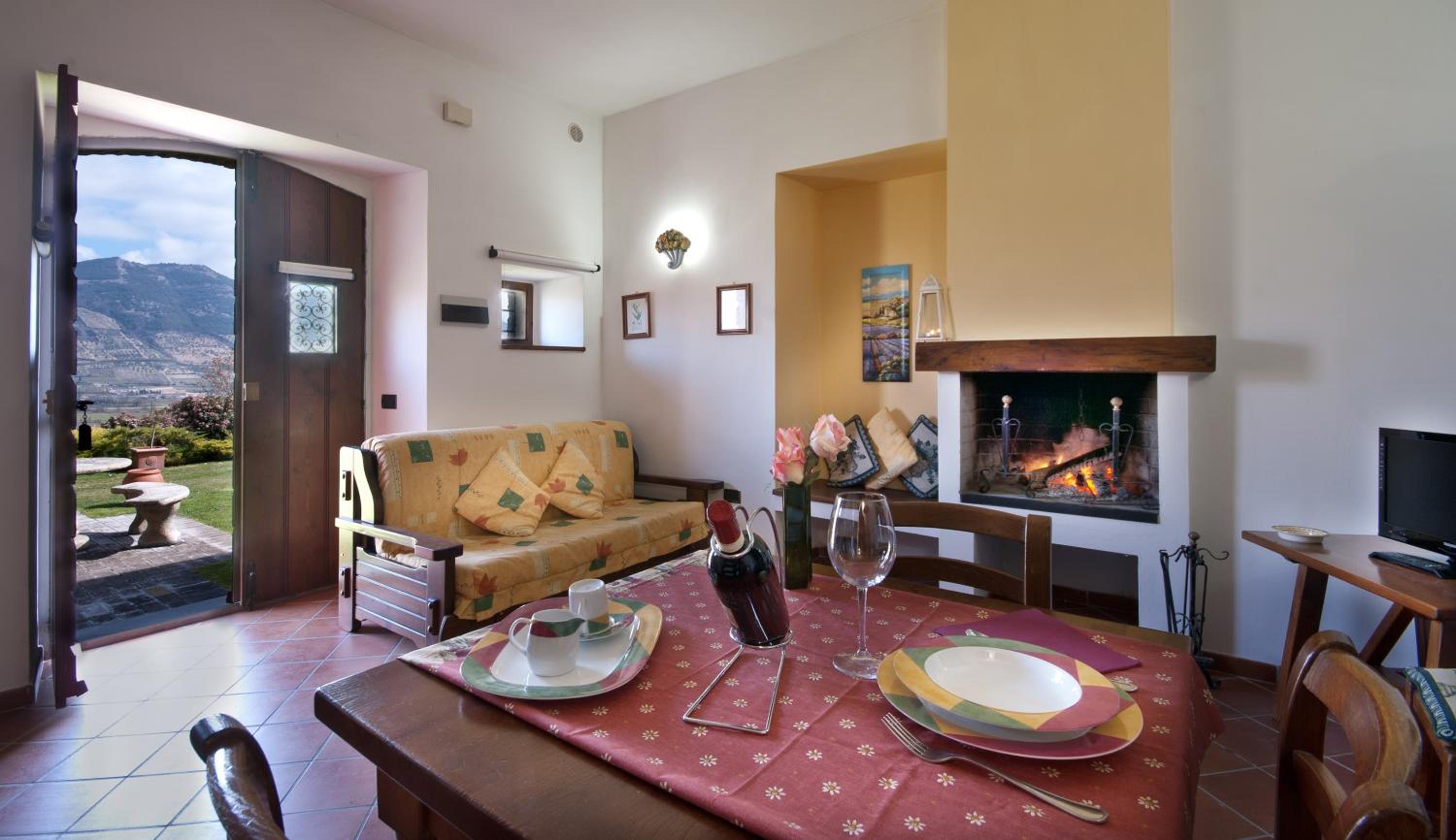 Family Apartment (2 Adults + 2 Children)