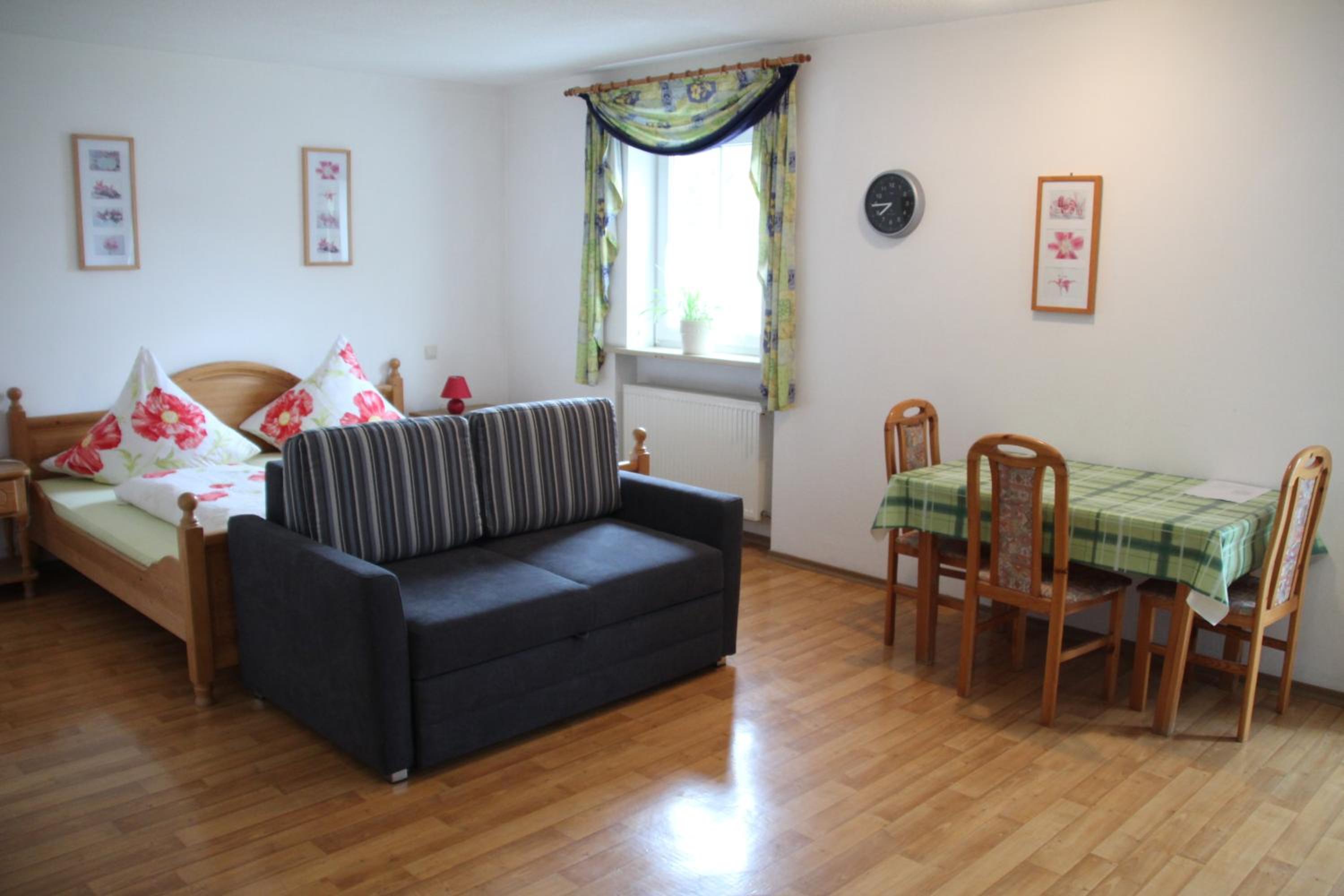 Apartment photo 3