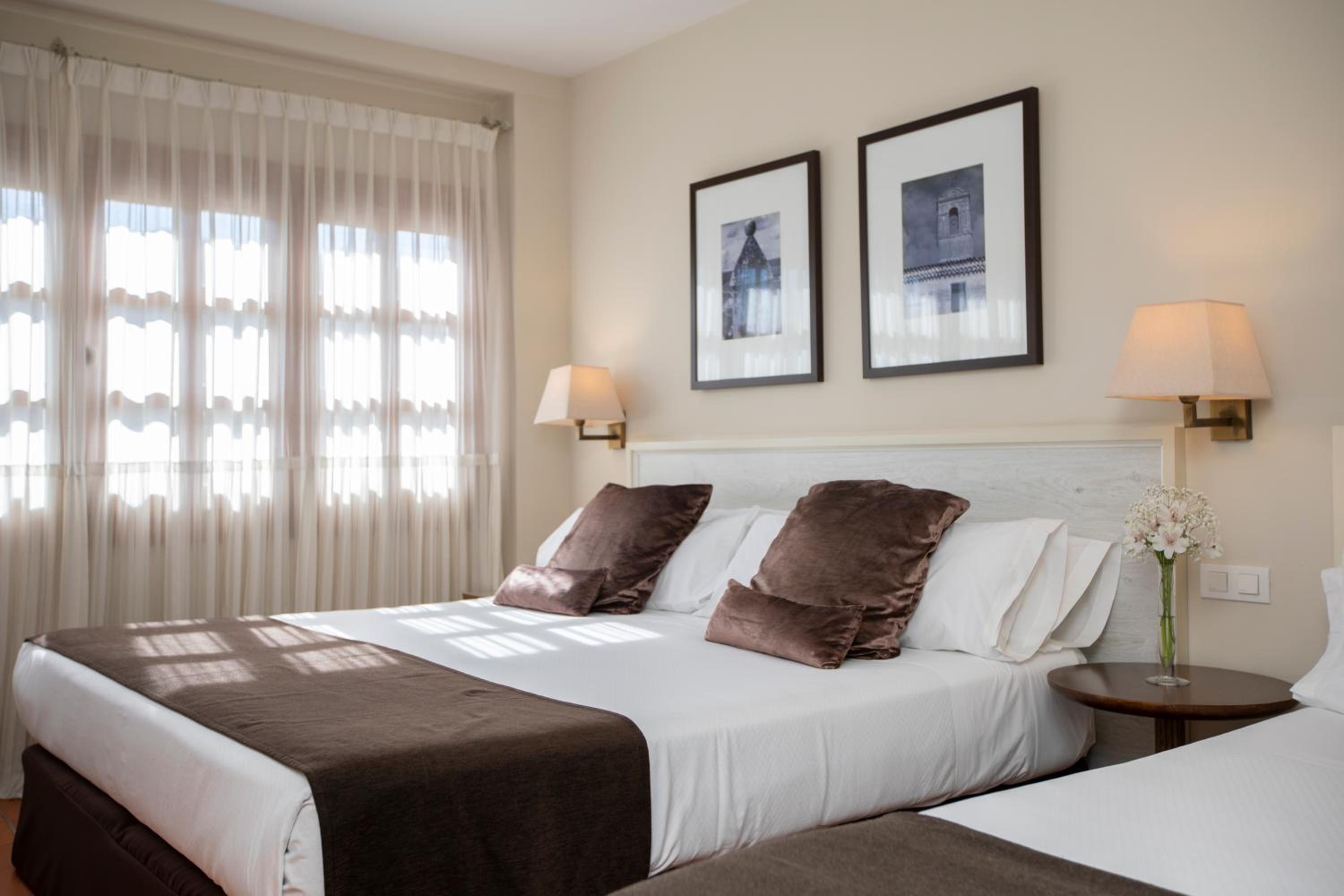 Classic Triple Room - Photo 3