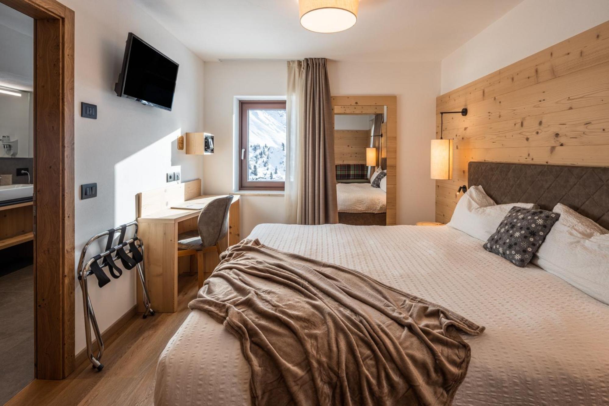 Standard Triple Room photo 2