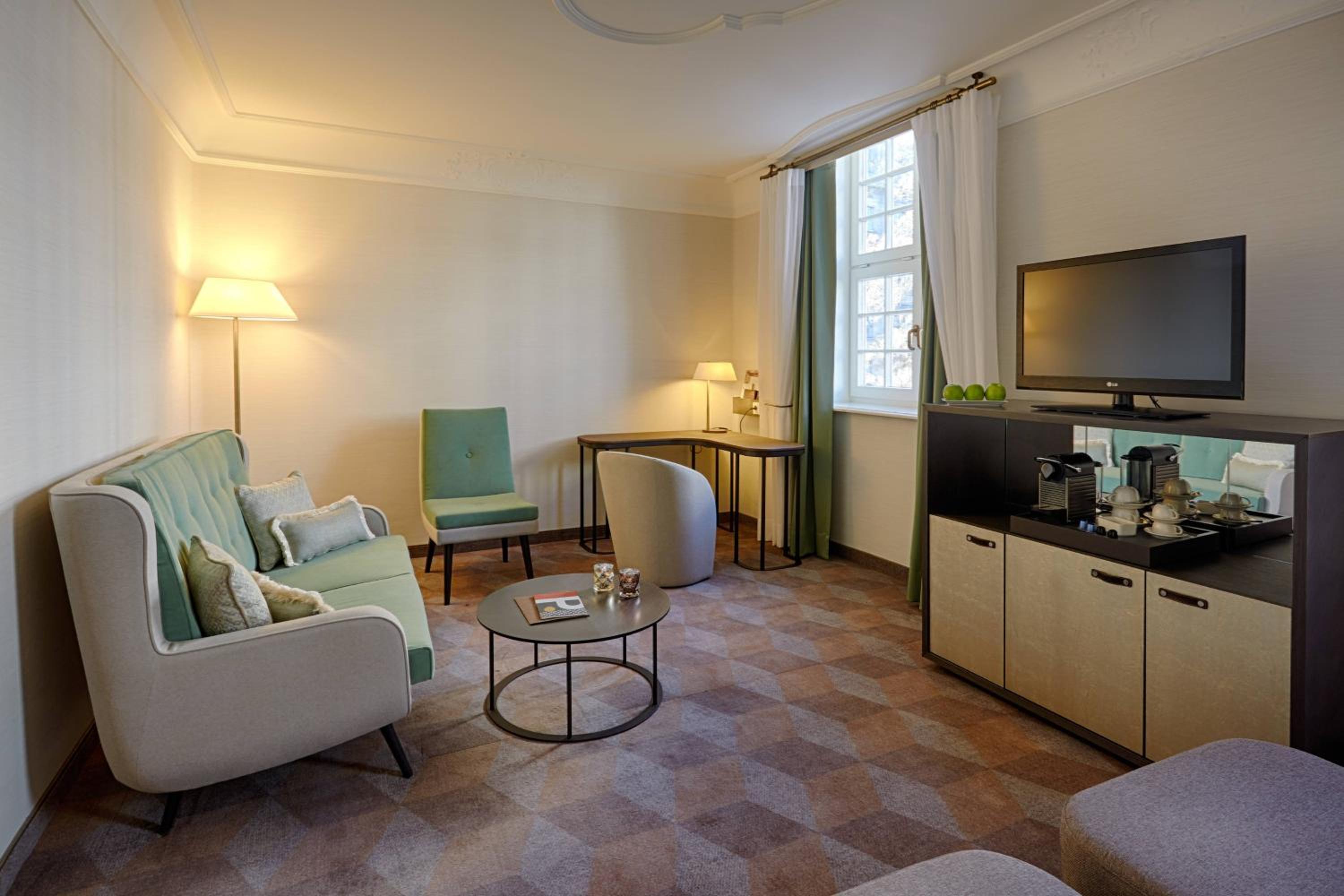 Superior Twin Room with Two Single Beds and Larger Guest Room