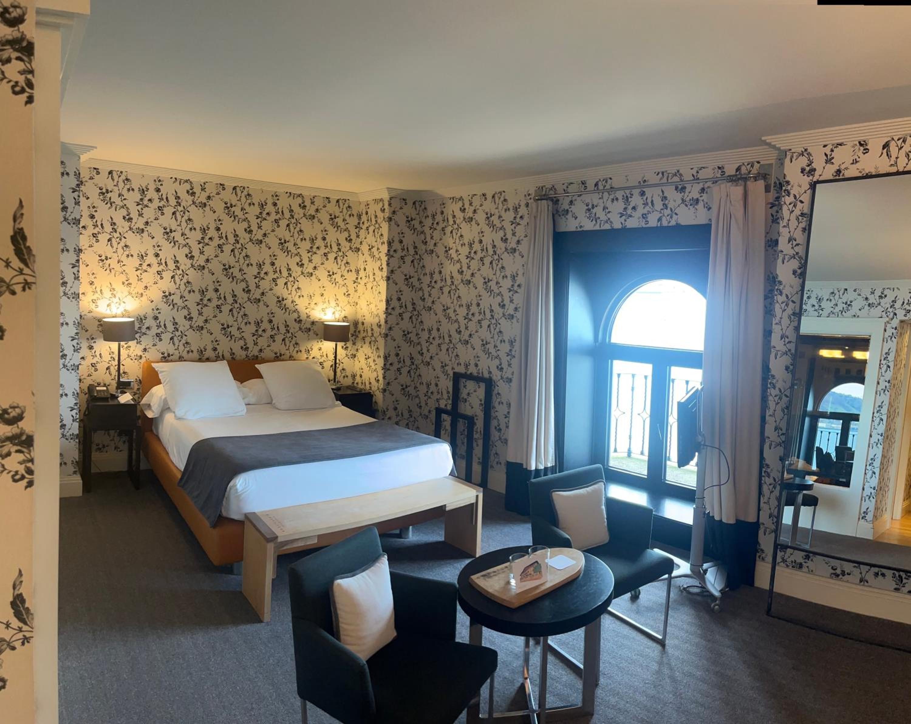Suite - Photo 2