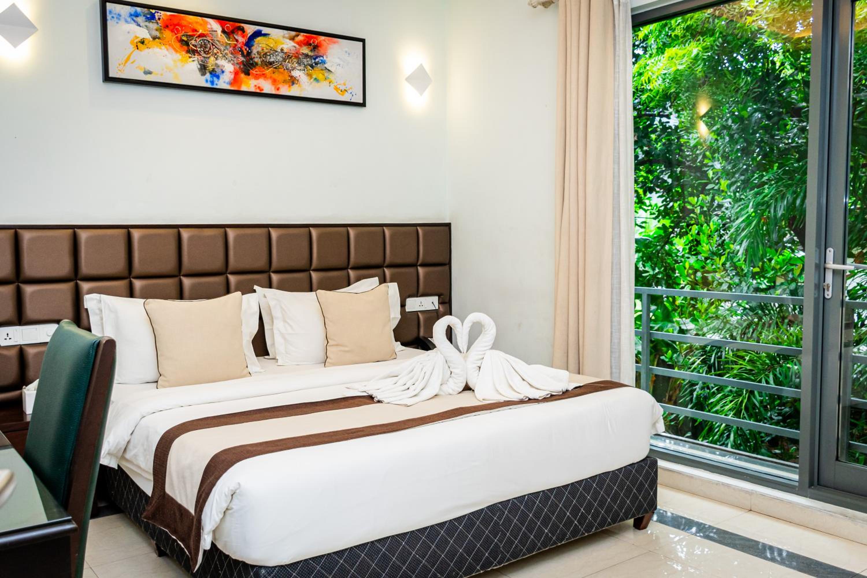 Deluxe Double Room with Balcony
