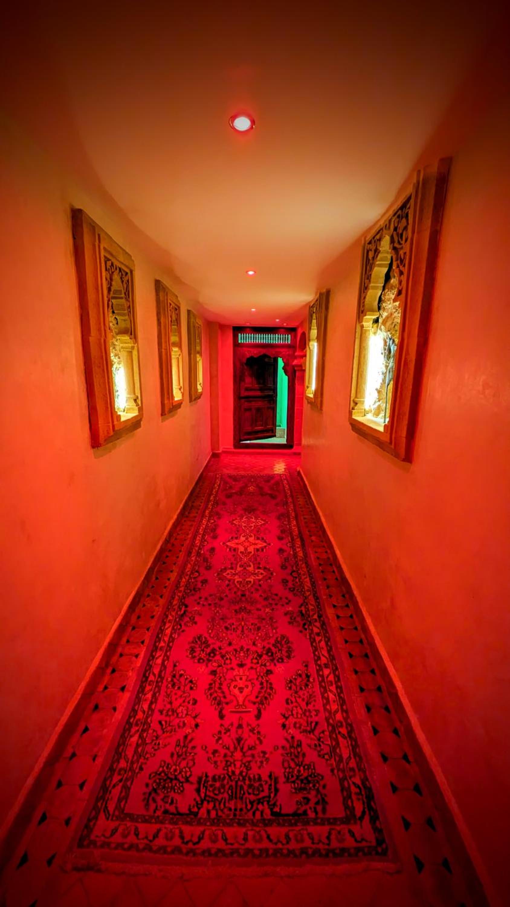 Deluxe King Suite - Photo 3