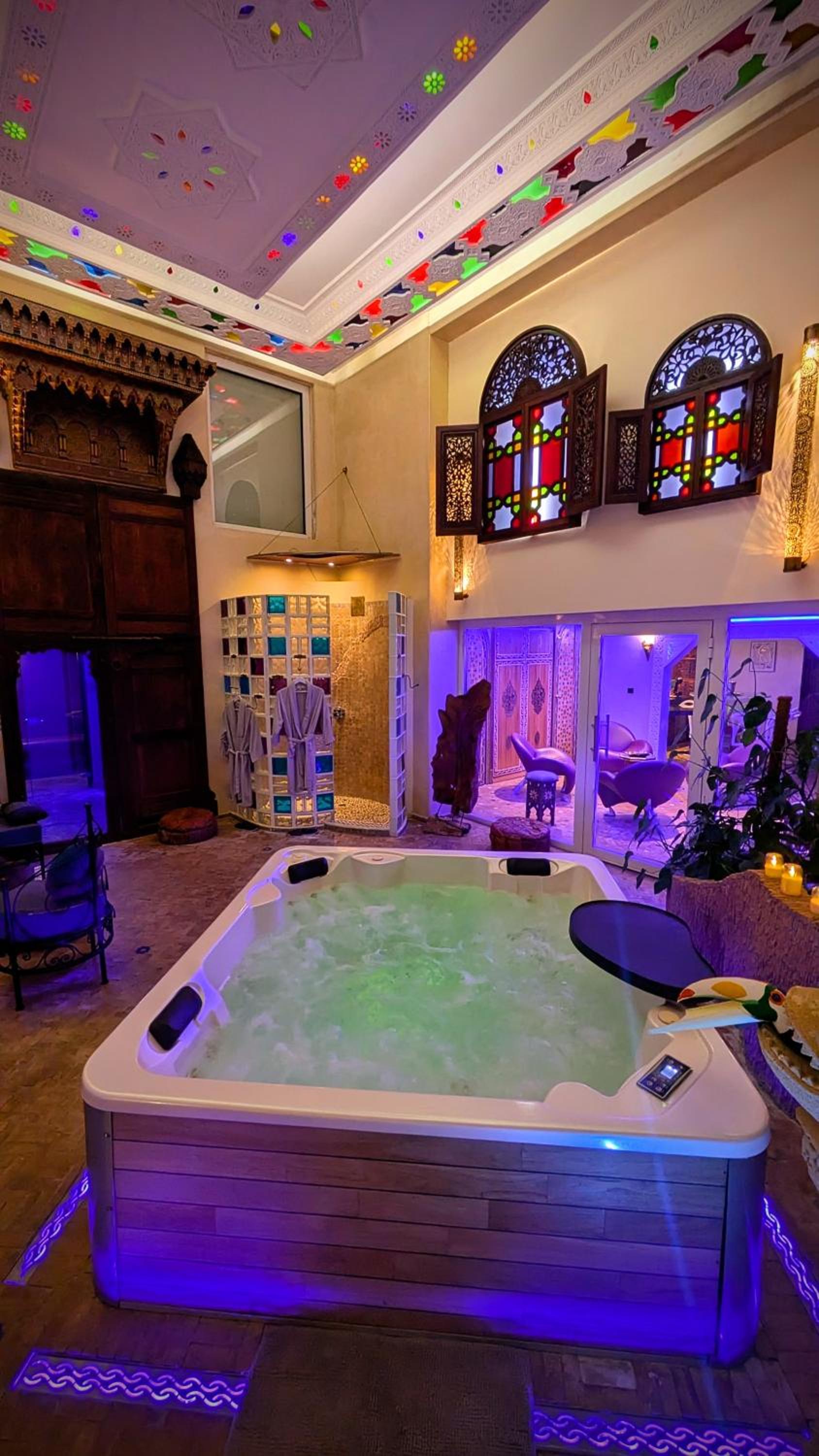 Deluxe King Suite - Photo 1