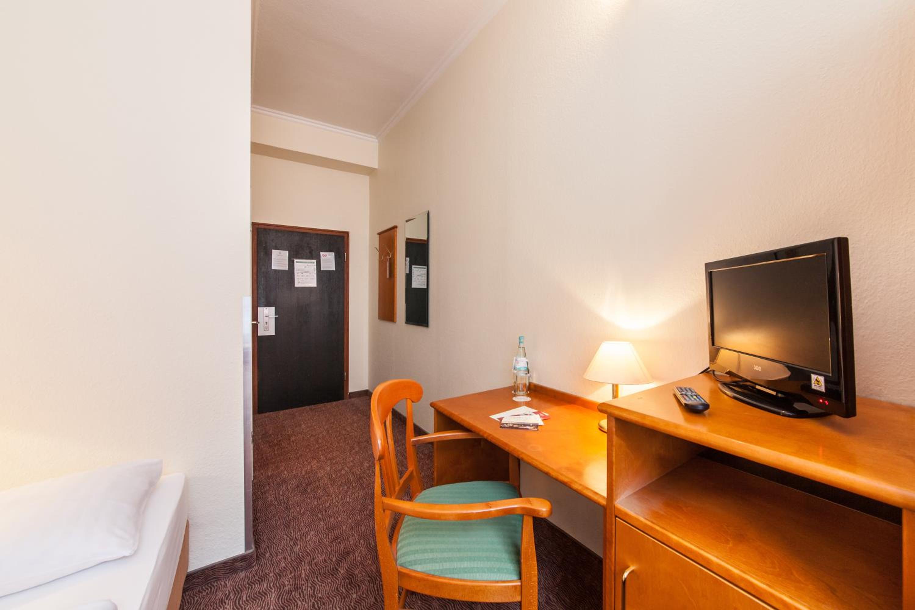 Single Room - Photo 4